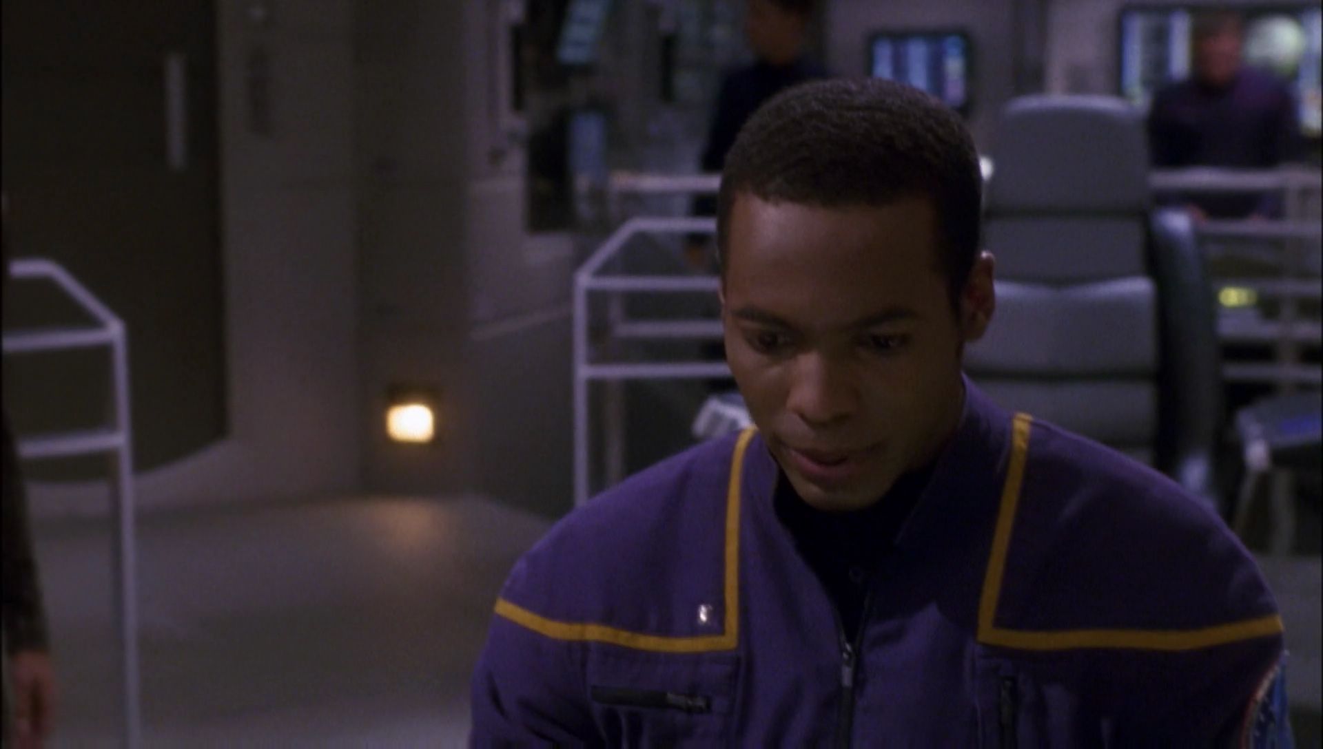 ariane179254_Enterprise_1x01-1x02_BrokenBow_5206.jpg