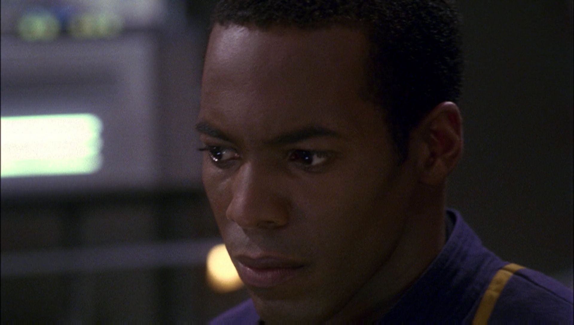 ariane179254_Enterprise_1x01-1x02_BrokenBow_5217.jpg