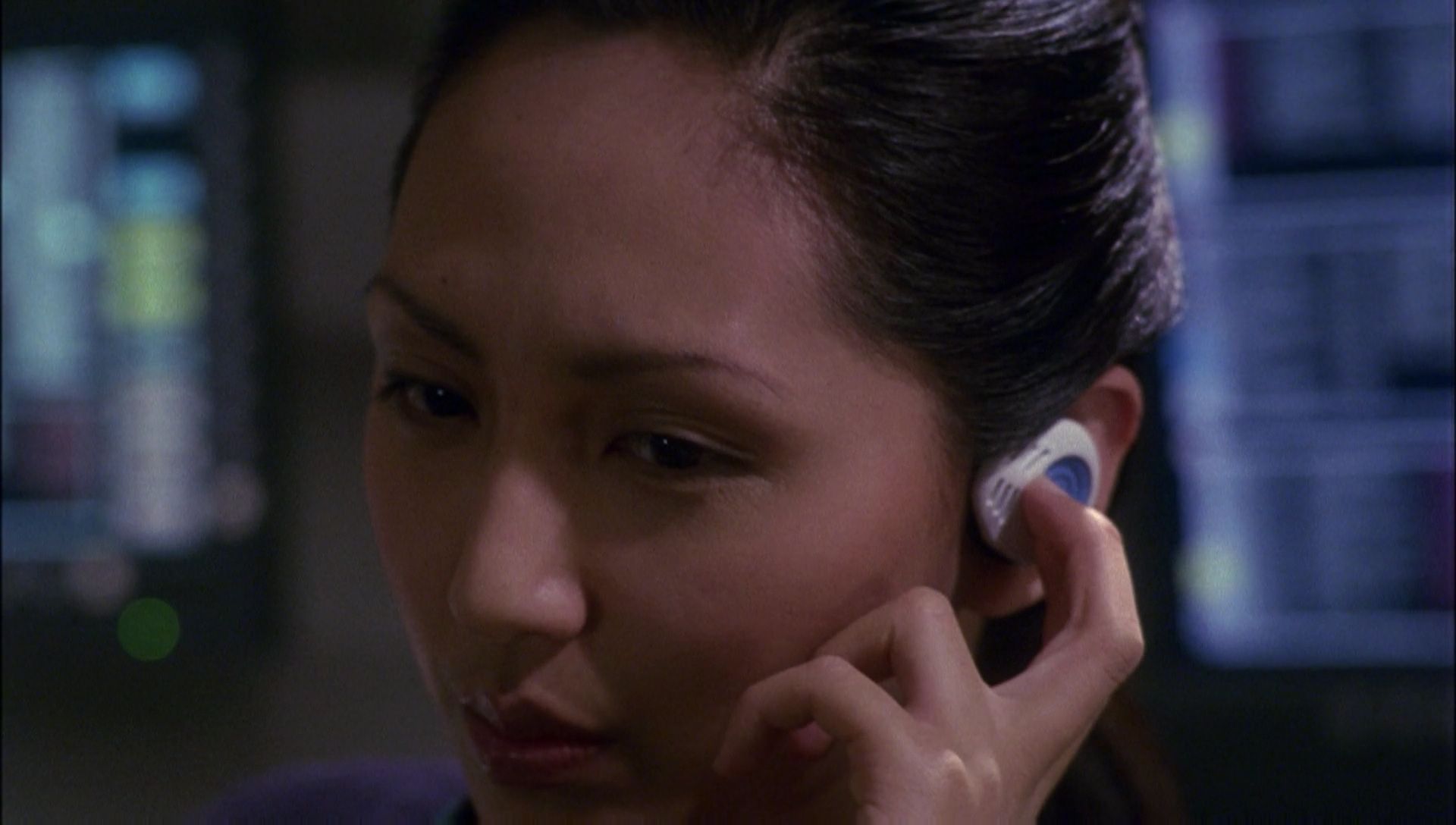 ariane179254_Enterprise_1x01-1x02_BrokenBow_5233.jpg