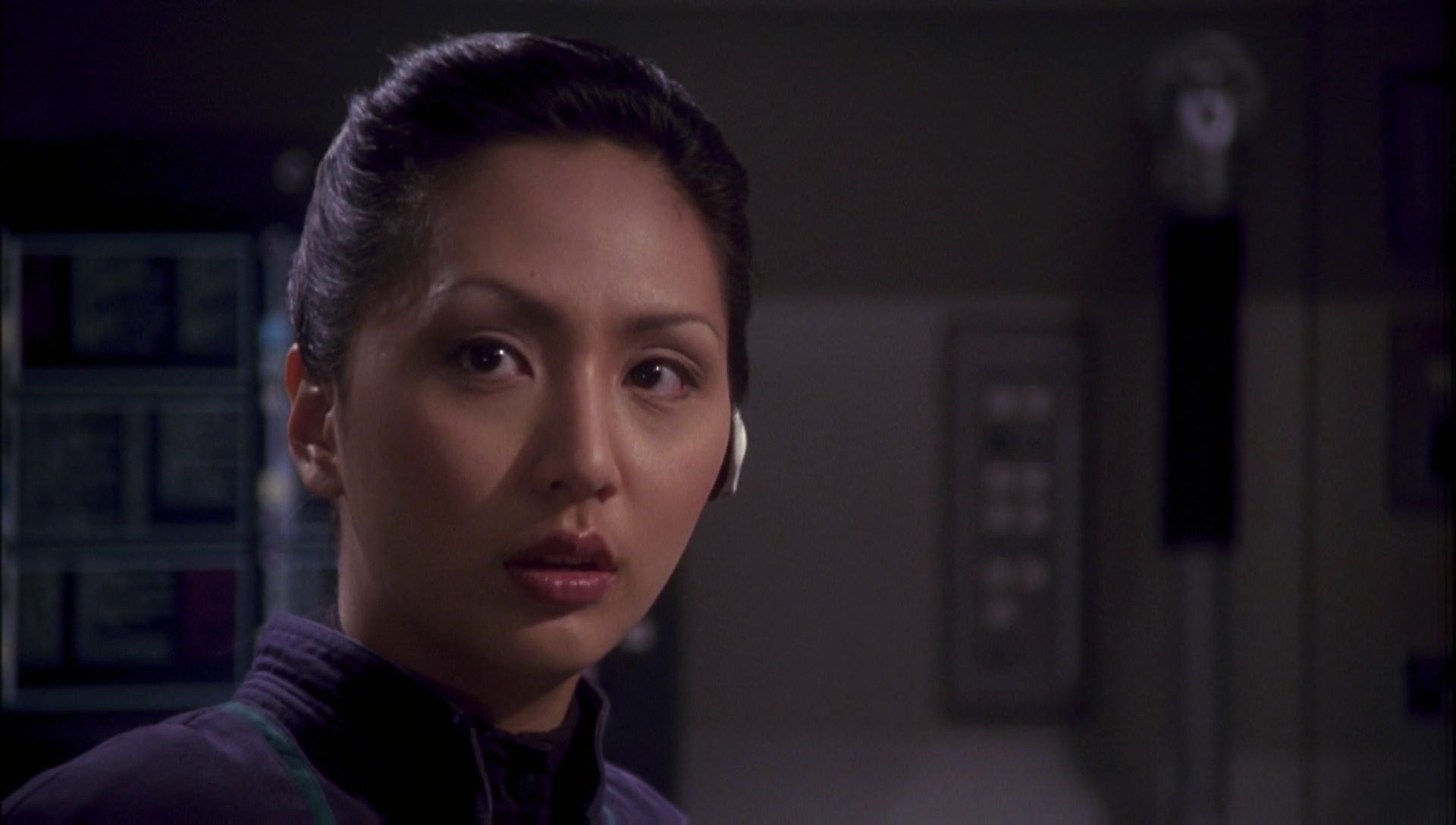 ariane179254_Enterprise_1x01-1x02_BrokenBow_5276.jpg