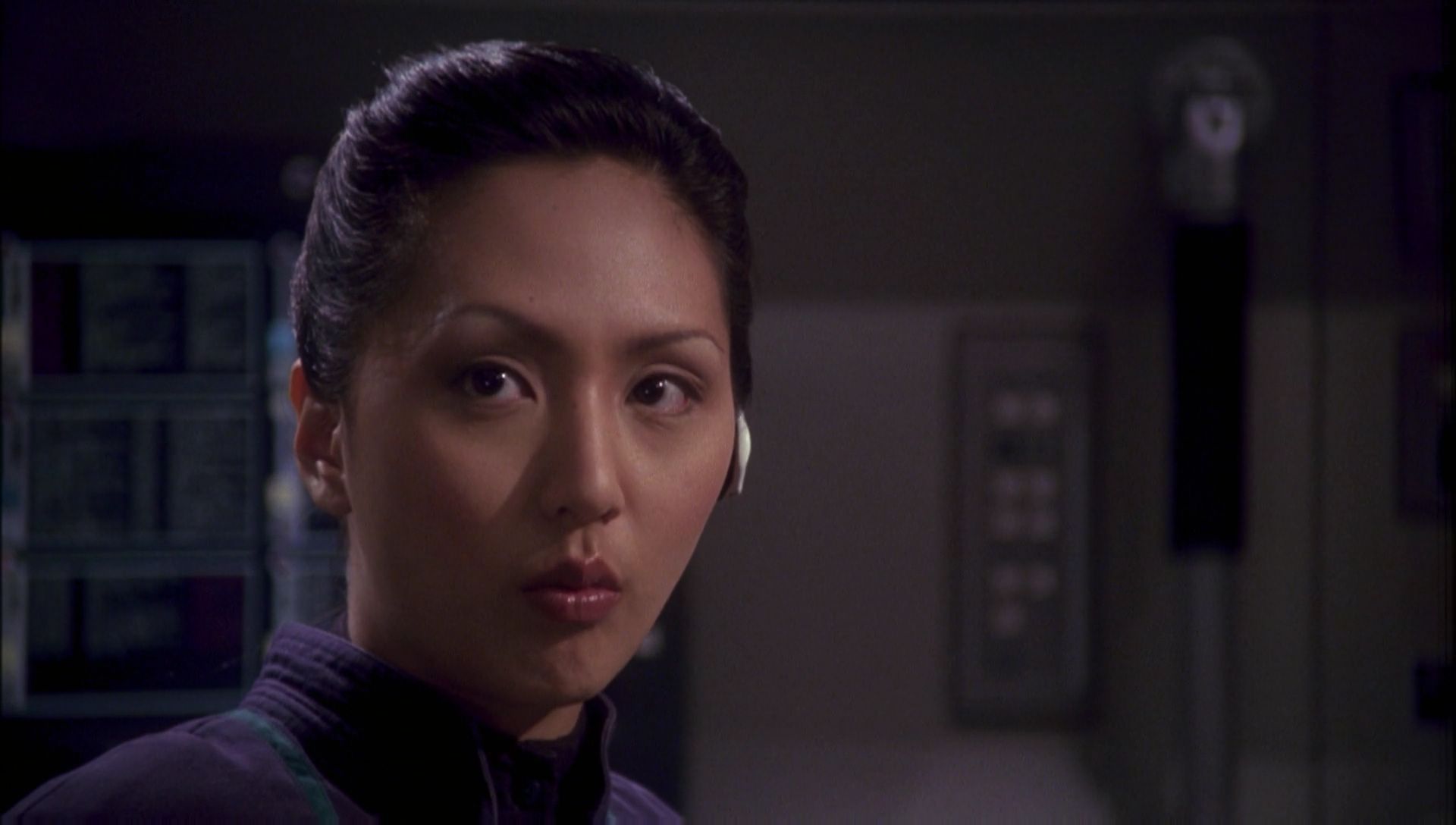 ariane179254_Enterprise_1x01-1x02_BrokenBow_5278.jpg
