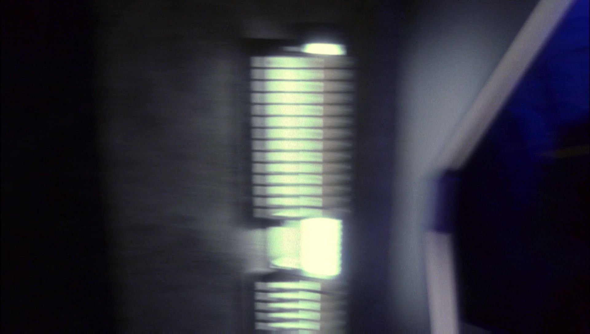 ariane179254_Enterprise_1x01-1x02_BrokenBow_5289.jpg
