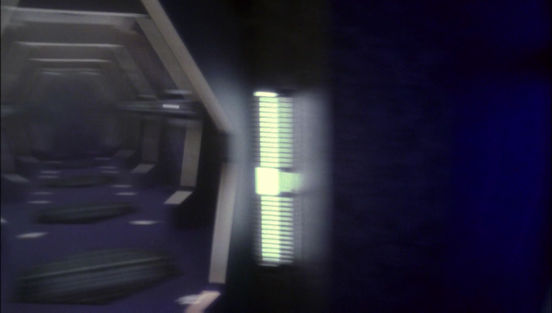 ariane179254_Enterprise_1x01-1x02_BrokenBow_5290.jpg