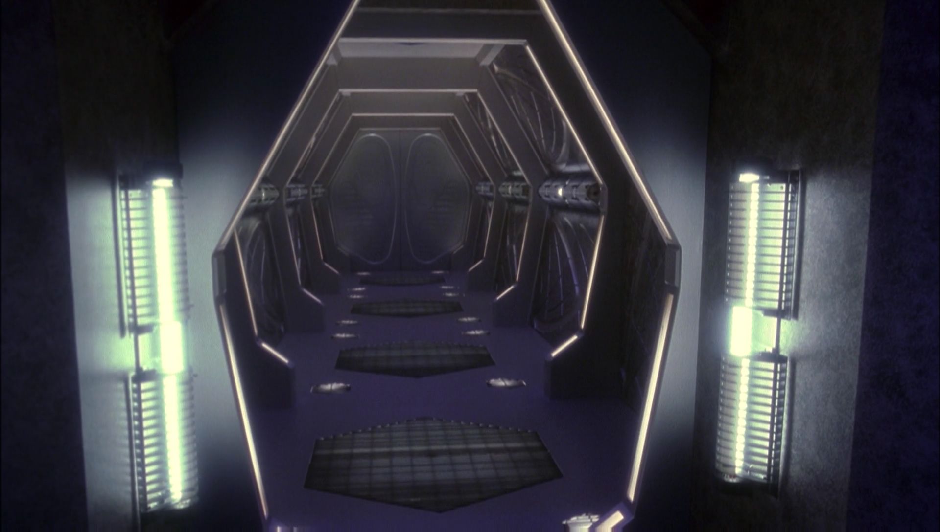 ariane179254_Enterprise_1x01-1x02_BrokenBow_5292.jpg