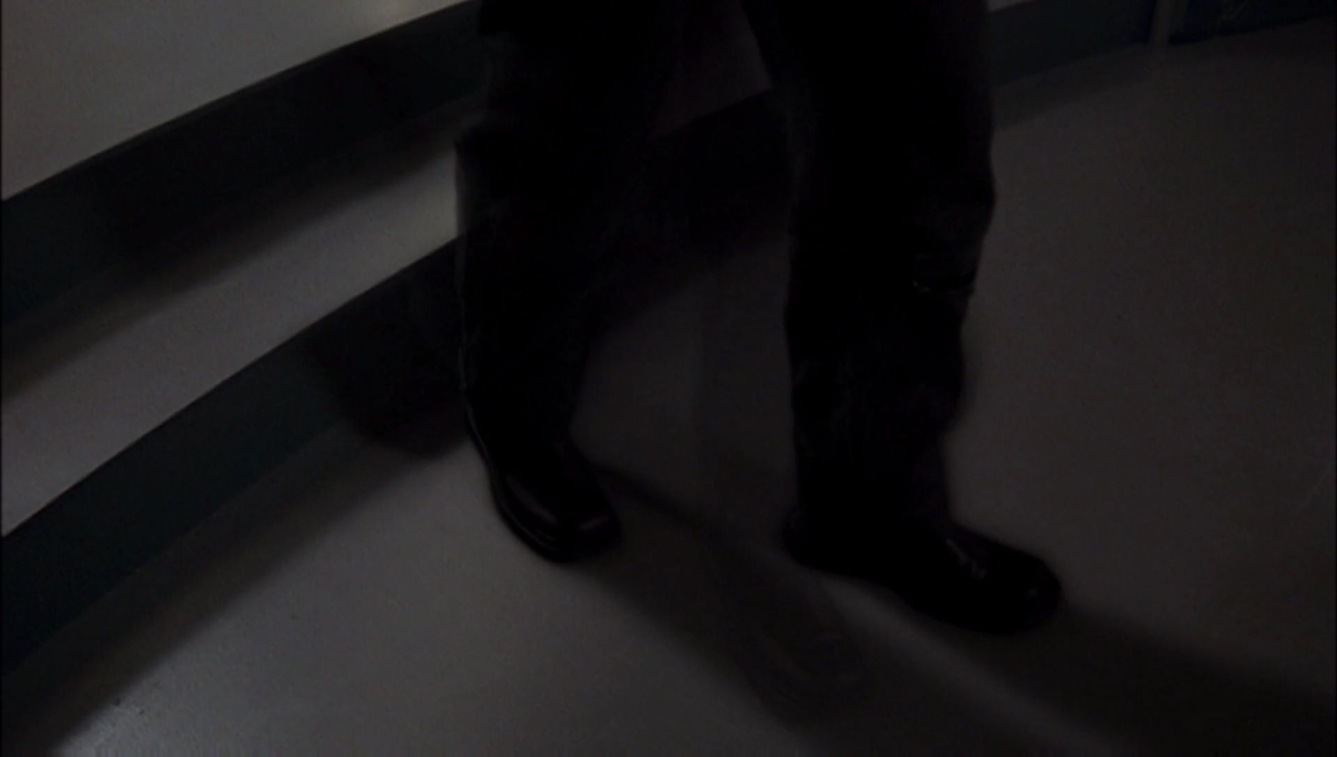ariane179254_Enterprise_1x01-1x02_BrokenBow_5359.jpg
