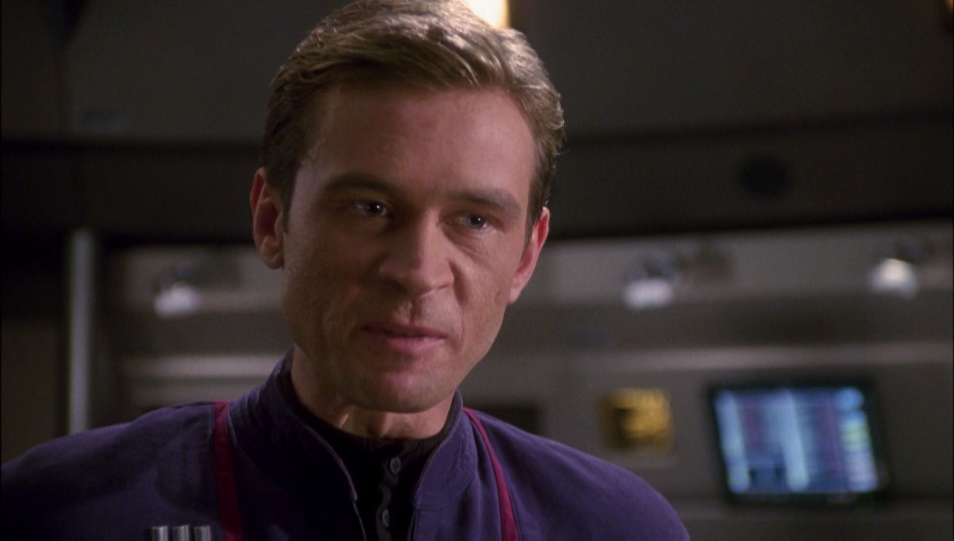 ariane179254_Enterprise_1x01-1x02_BrokenBow_5398.jpg