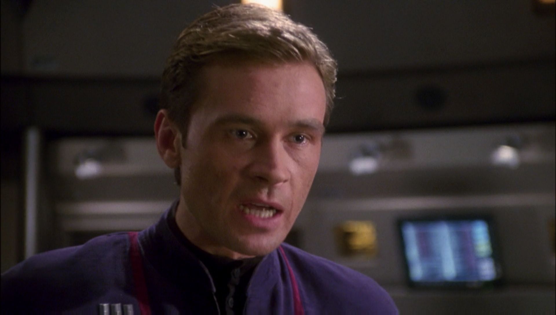 ariane179254_Enterprise_1x01-1x02_BrokenBow_5405.jpg