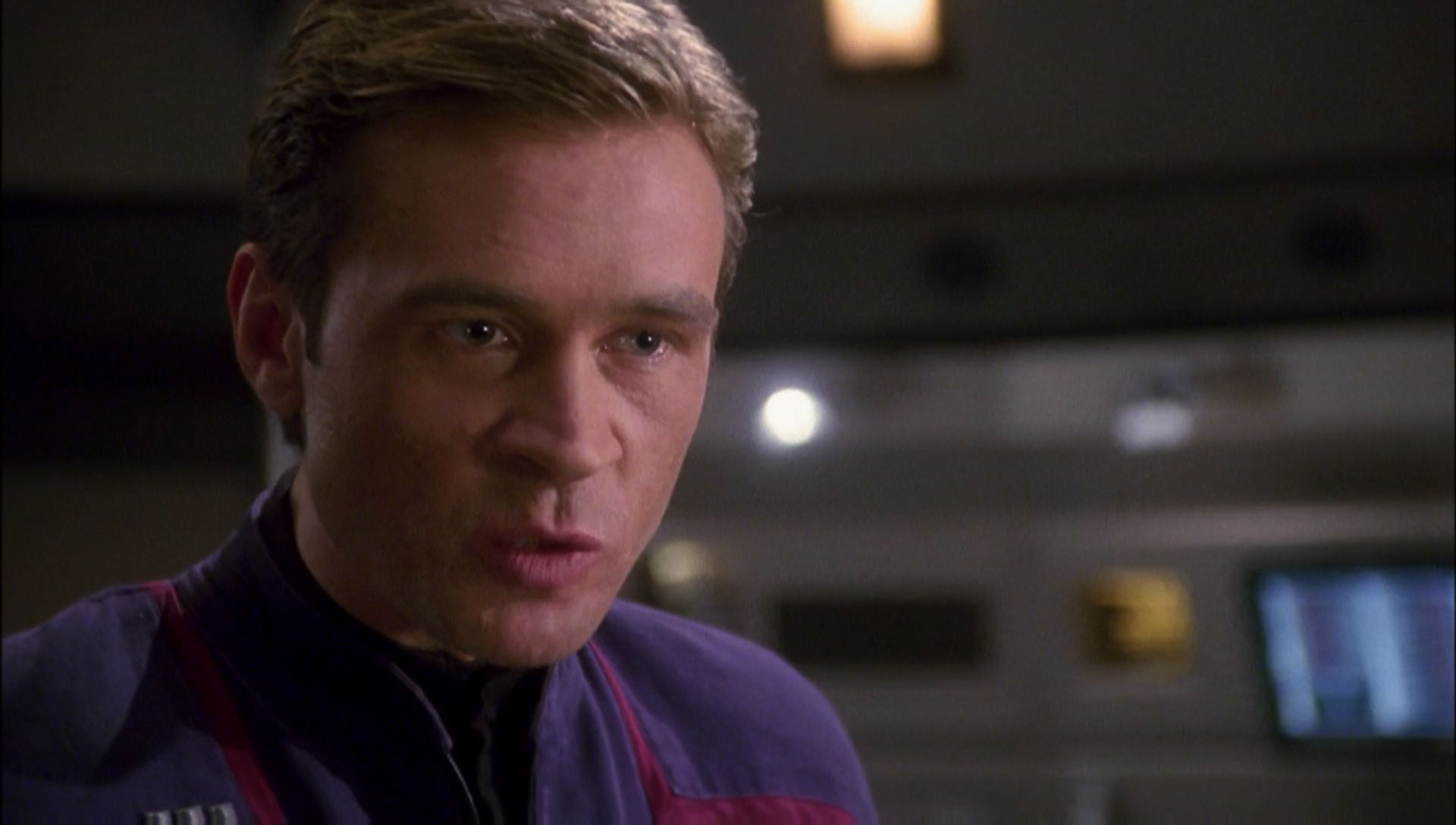 ariane179254_Enterprise_1x01-1x02_BrokenBow_5407.jpg