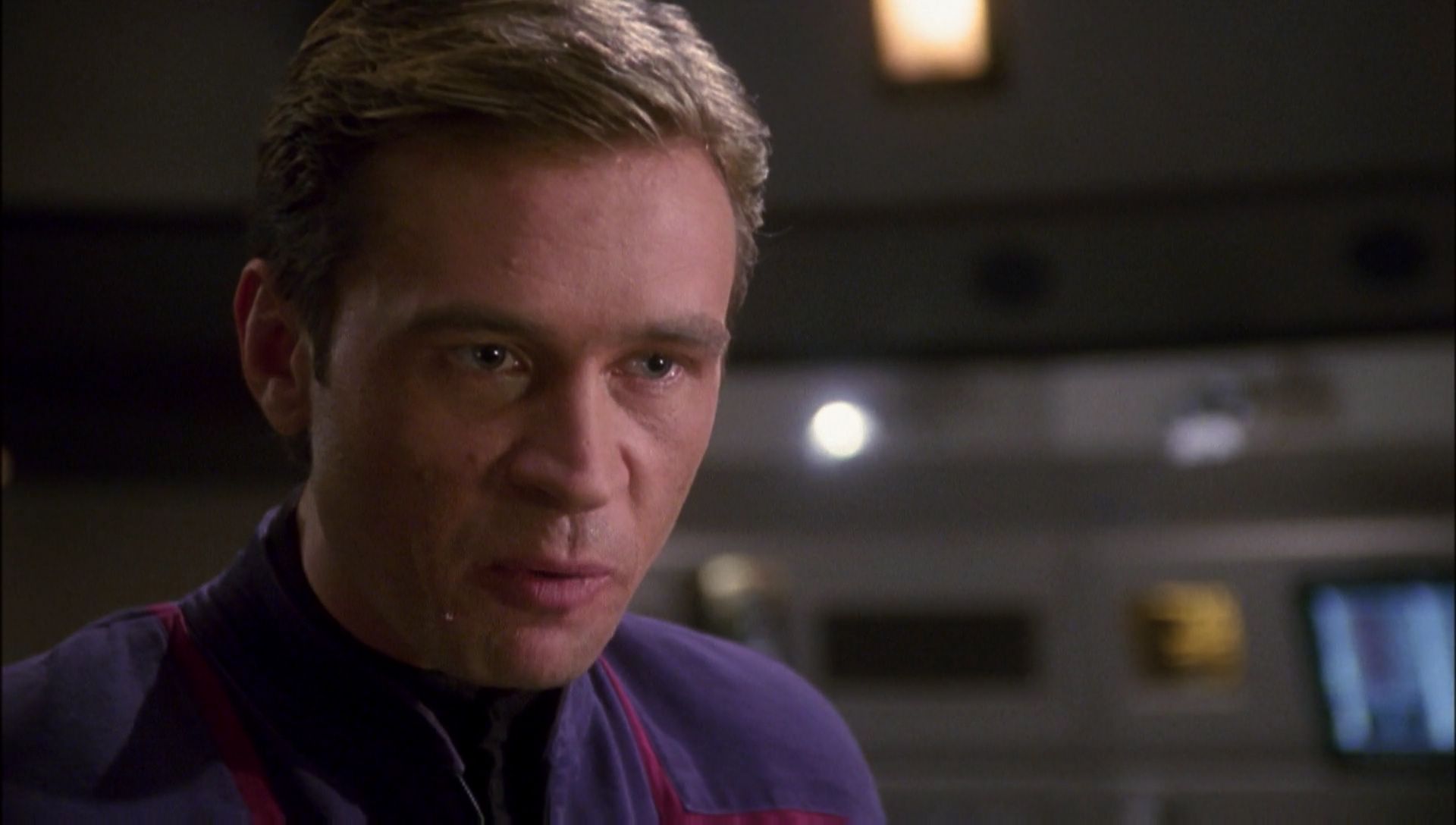 ariane179254_Enterprise_1x01-1x02_BrokenBow_5408.jpg