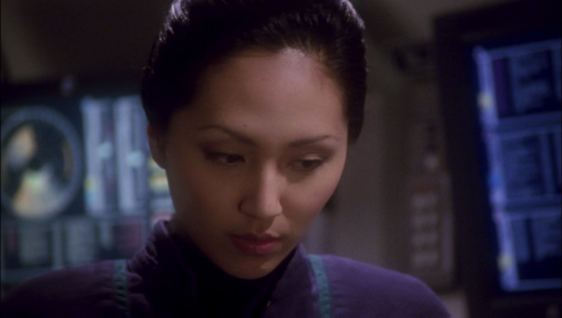 ariane179254_Enterprise_1x01-1x02_BrokenBow_5409.jpg