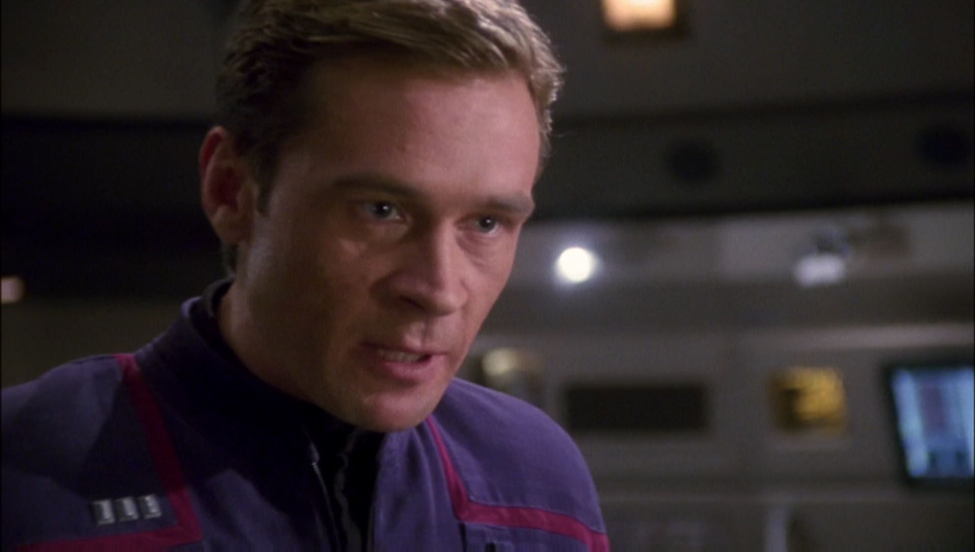 ariane179254_Enterprise_1x01-1x02_BrokenBow_5430.jpg