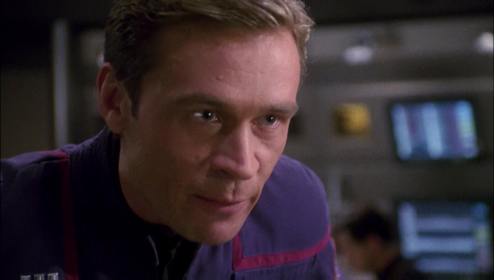 ariane179254_Enterprise_1x01-1x02_BrokenBow_5432.jpg