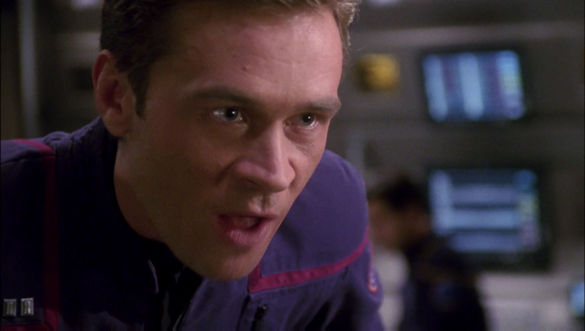ariane179254_Enterprise_1x01-1x02_BrokenBow_5433.jpg