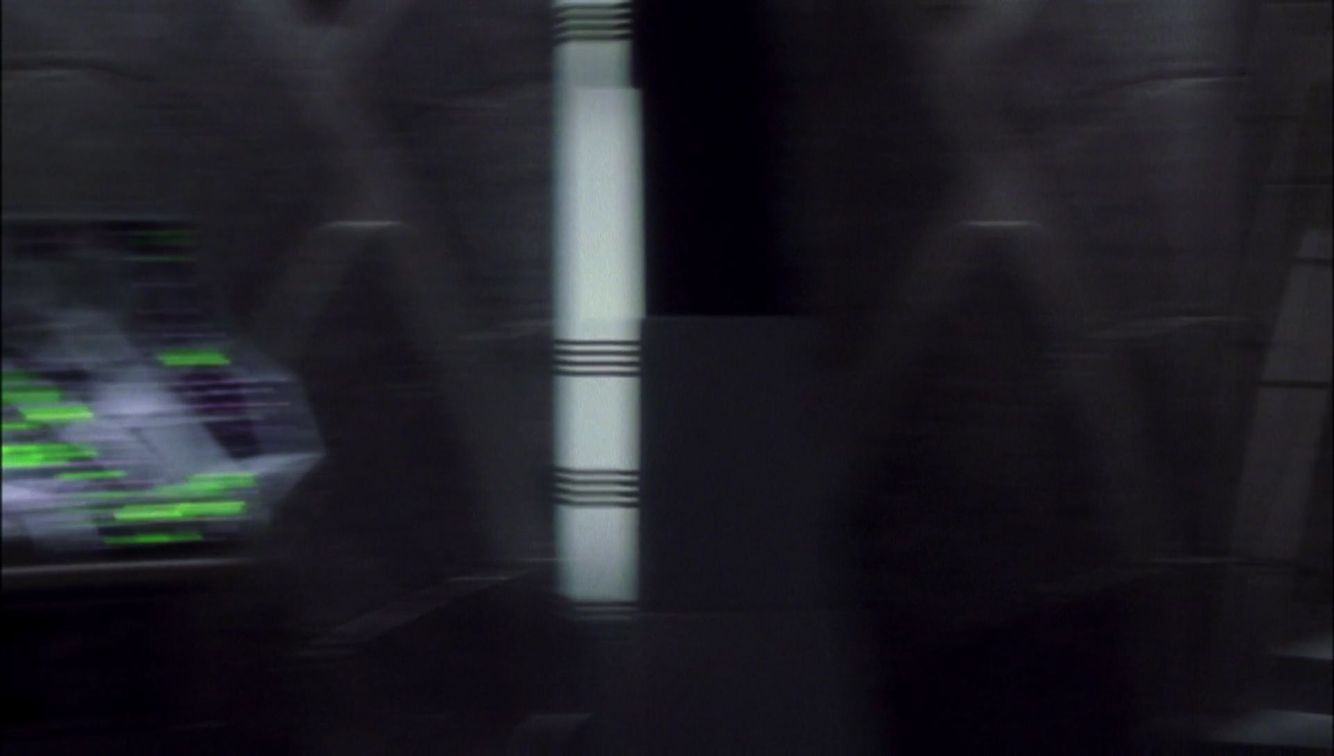 ariane179254_Enterprise_1x01-1x02_BrokenBow_5458.jpg