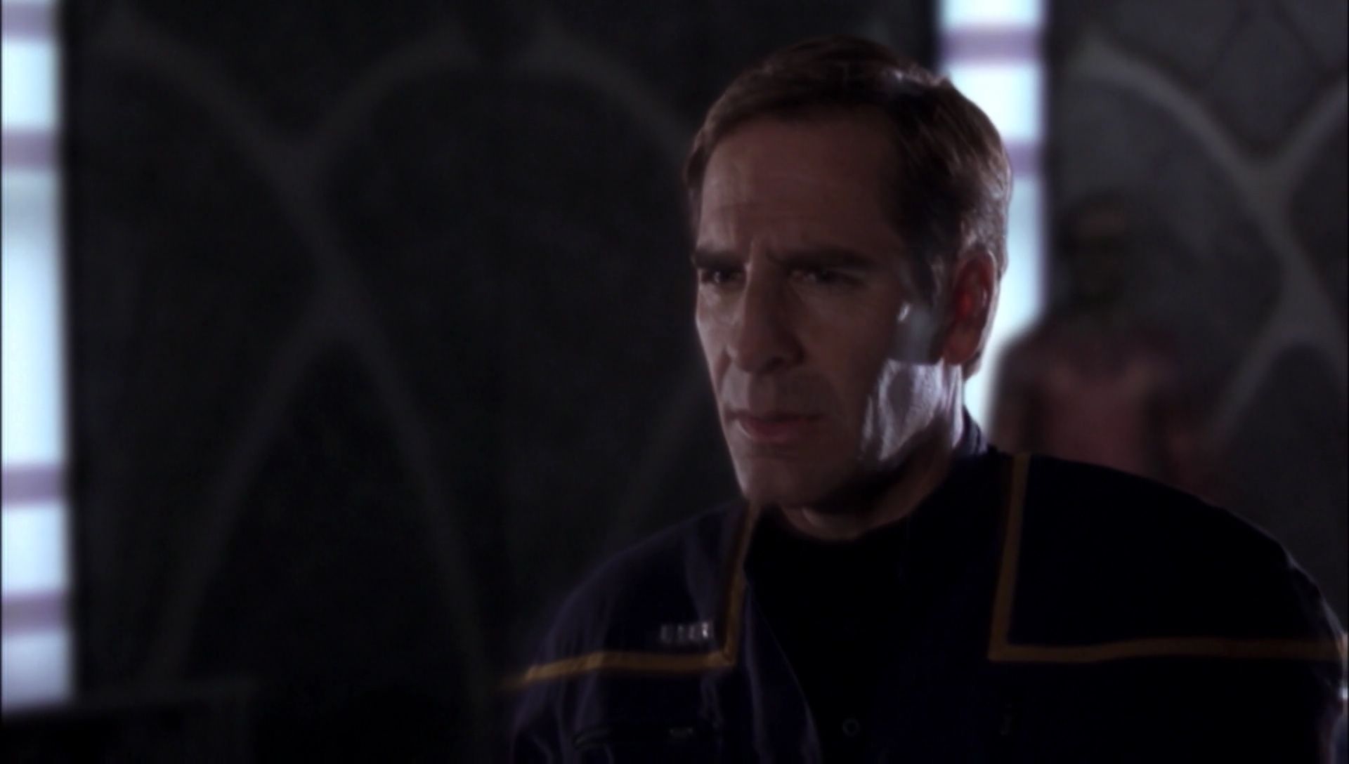 ariane179254_Enterprise_1x01-1x02_BrokenBow_5478.jpg
