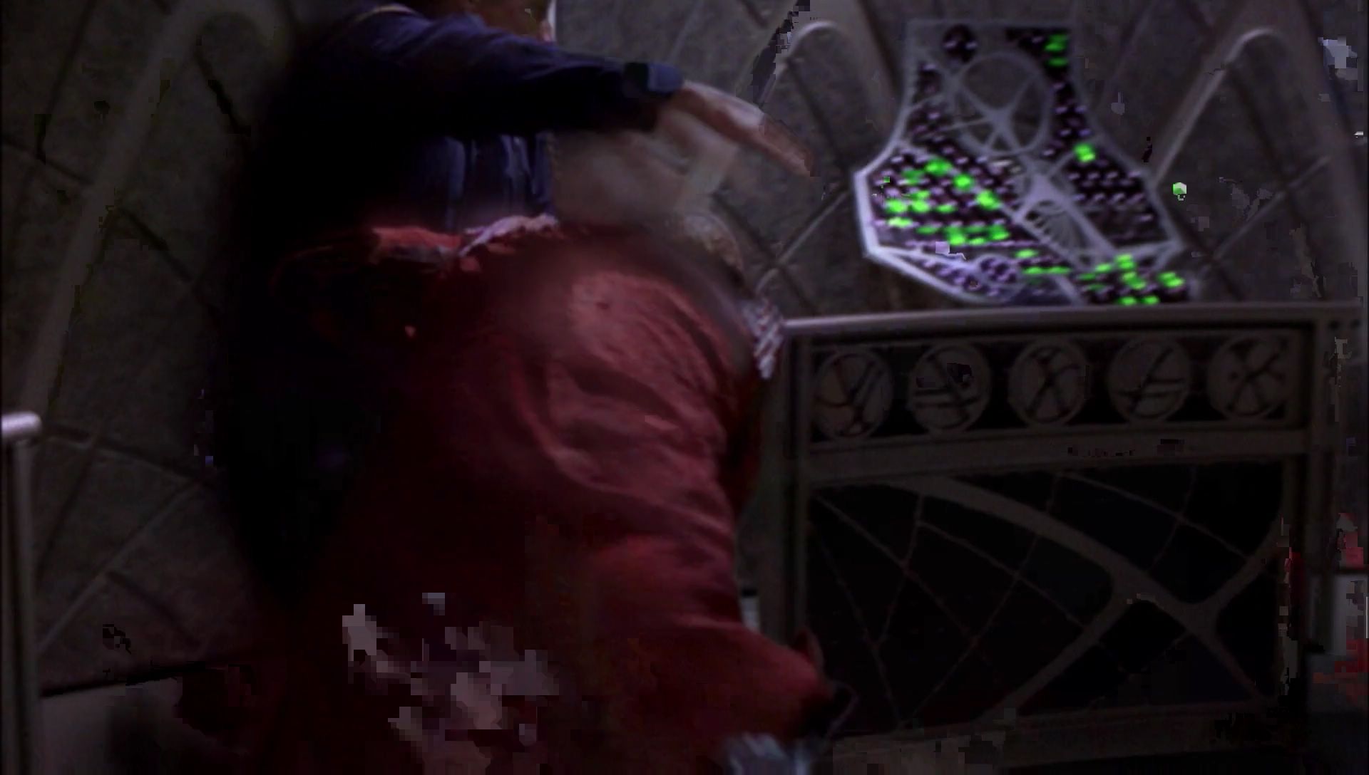 ariane179254_Enterprise_1x01-1x02_BrokenBow_5567.jpg