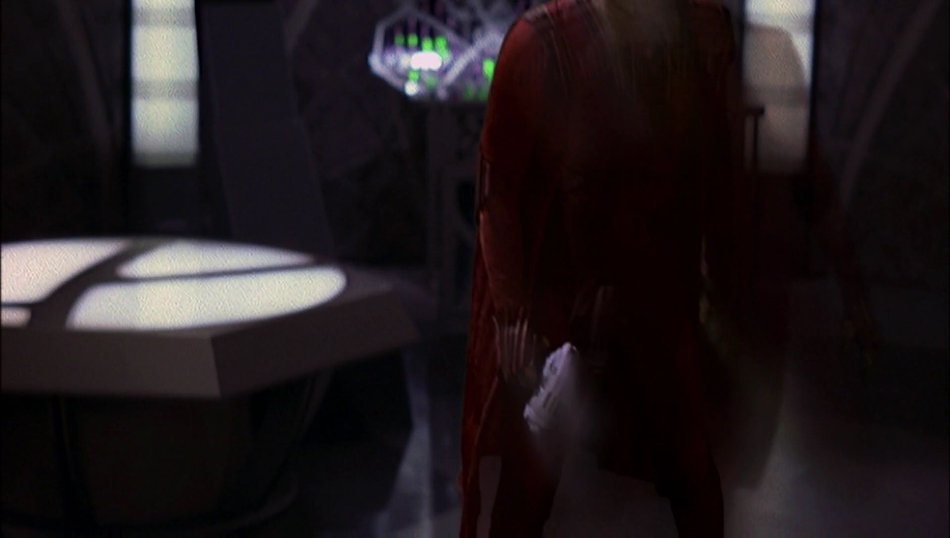 ariane179254_Enterprise_1x01-1x02_BrokenBow_5571.jpg