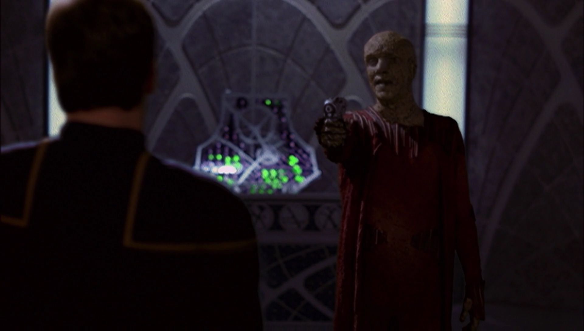 ariane179254_Enterprise_1x01-1x02_BrokenBow_5588.jpg