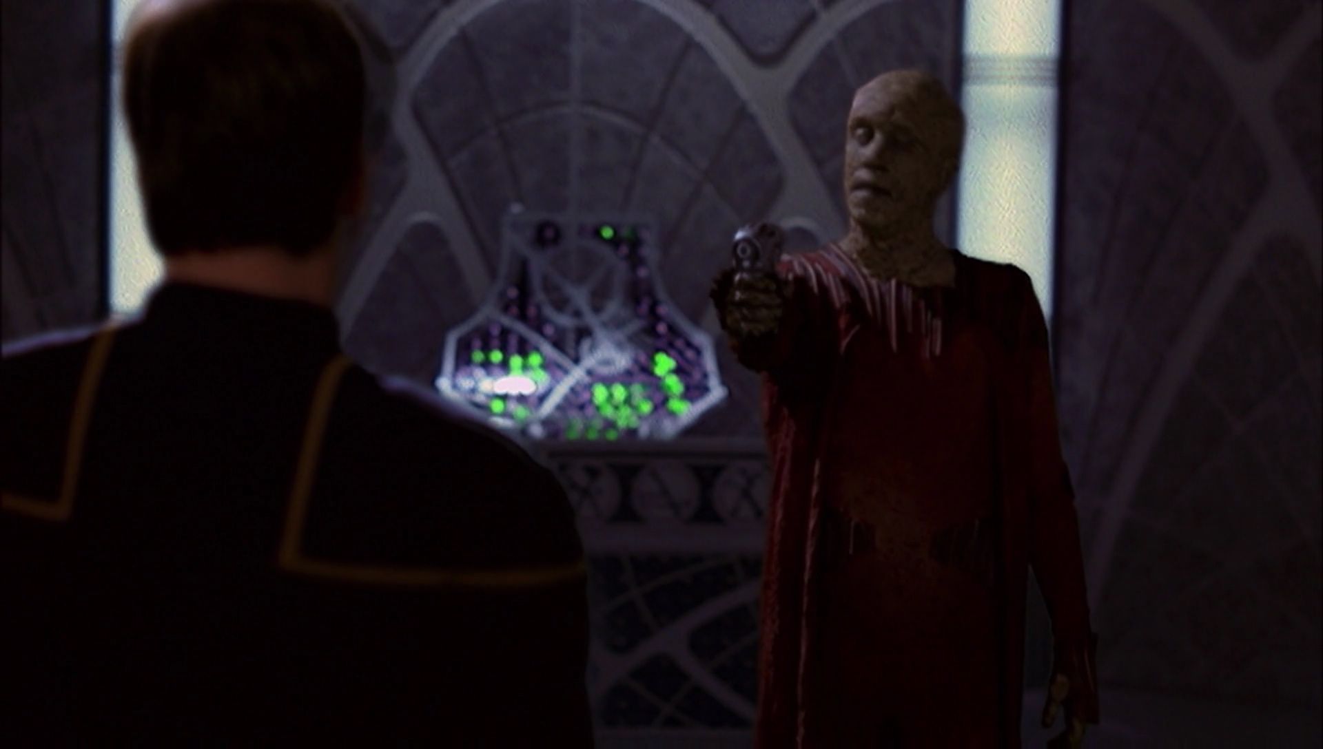 ariane179254_Enterprise_1x01-1x02_BrokenBow_5589.jpg