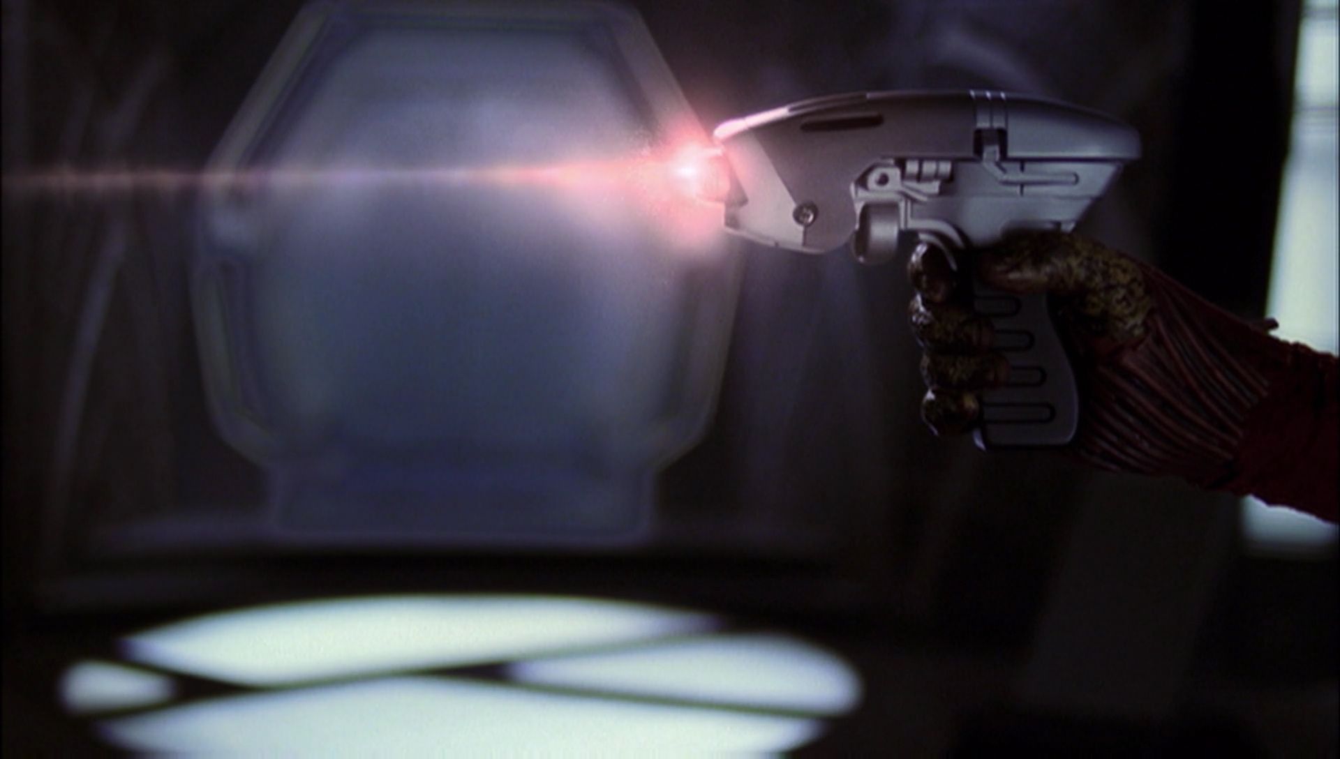 ariane179254_Enterprise_1x01-1x02_BrokenBow_5595.jpg