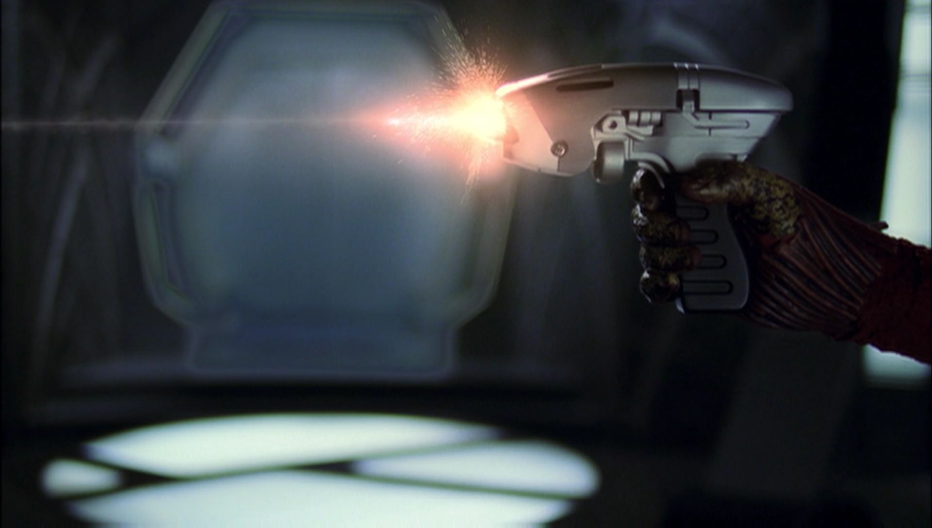 ariane179254_Enterprise_1x01-1x02_BrokenBow_5600.jpg