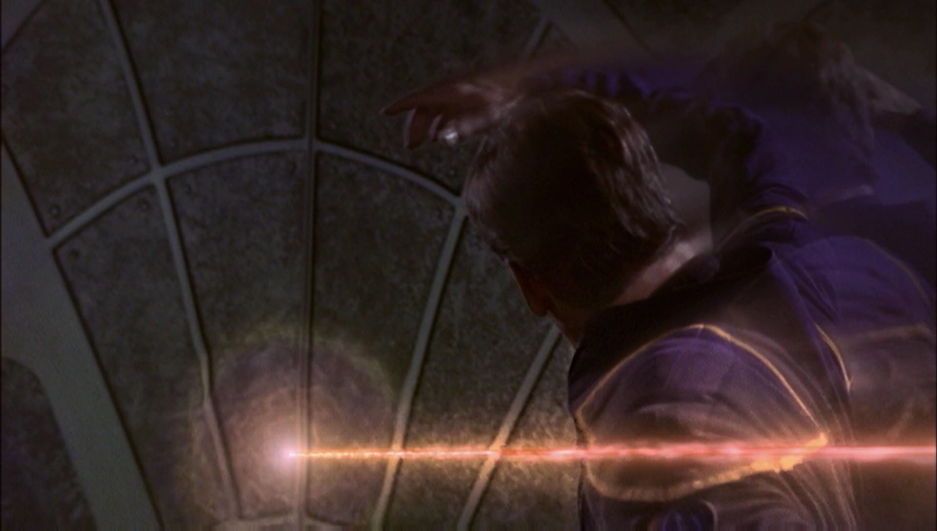 ariane179254_Enterprise_1x01-1x02_BrokenBow_5605.jpg