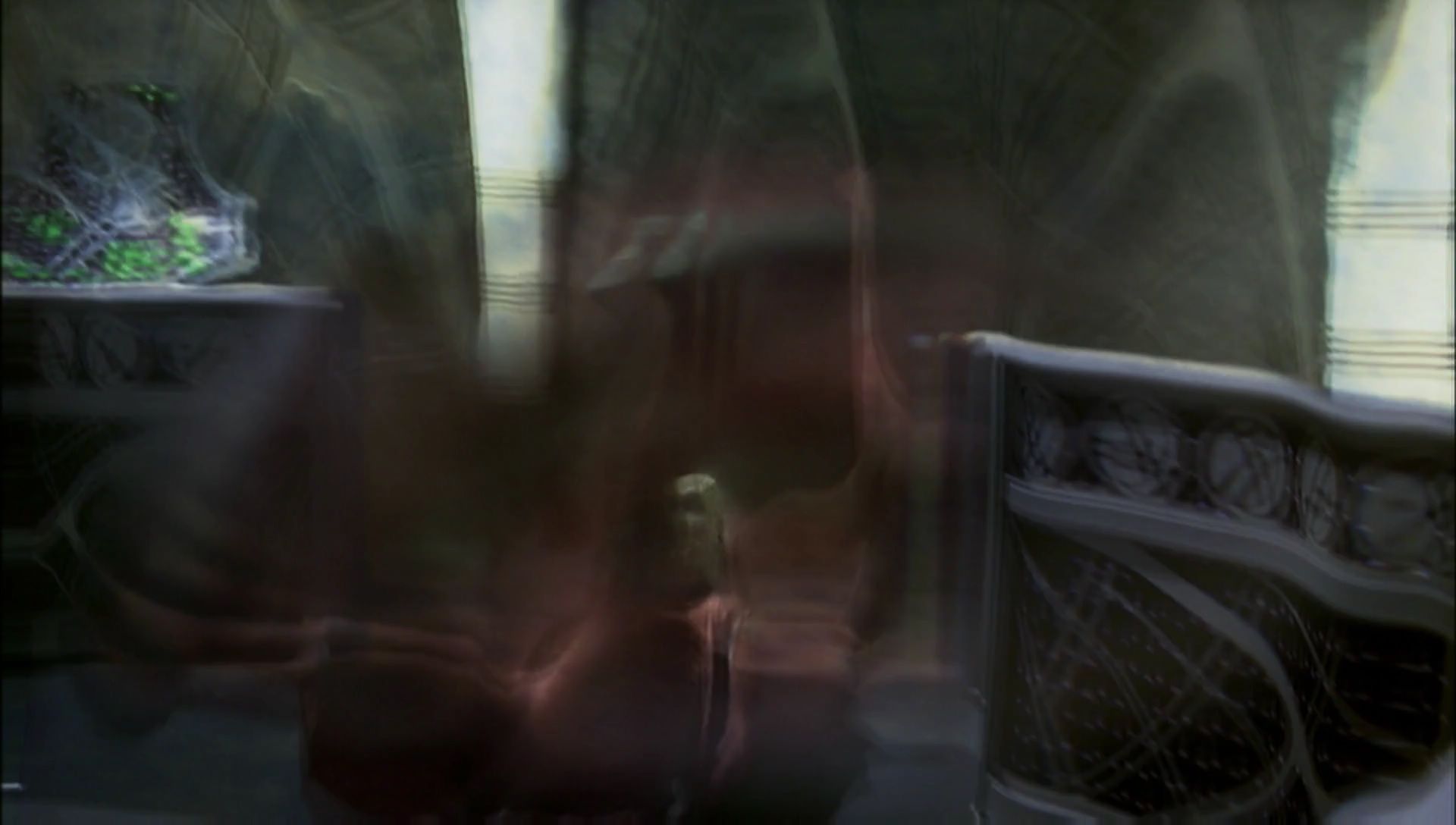 ariane179254_Enterprise_1x01-1x02_BrokenBow_5610.jpg