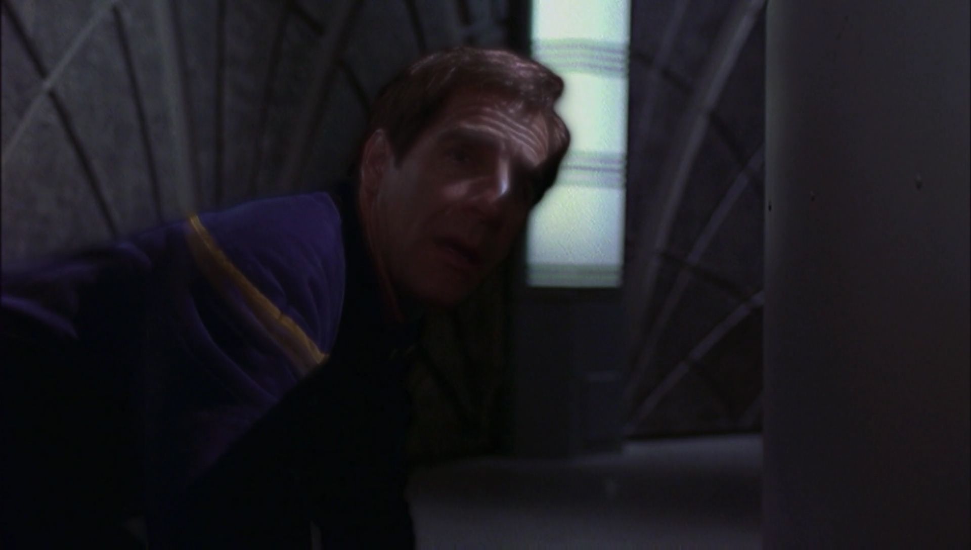 ariane179254_Enterprise_1x01-1x02_BrokenBow_5625.jpg