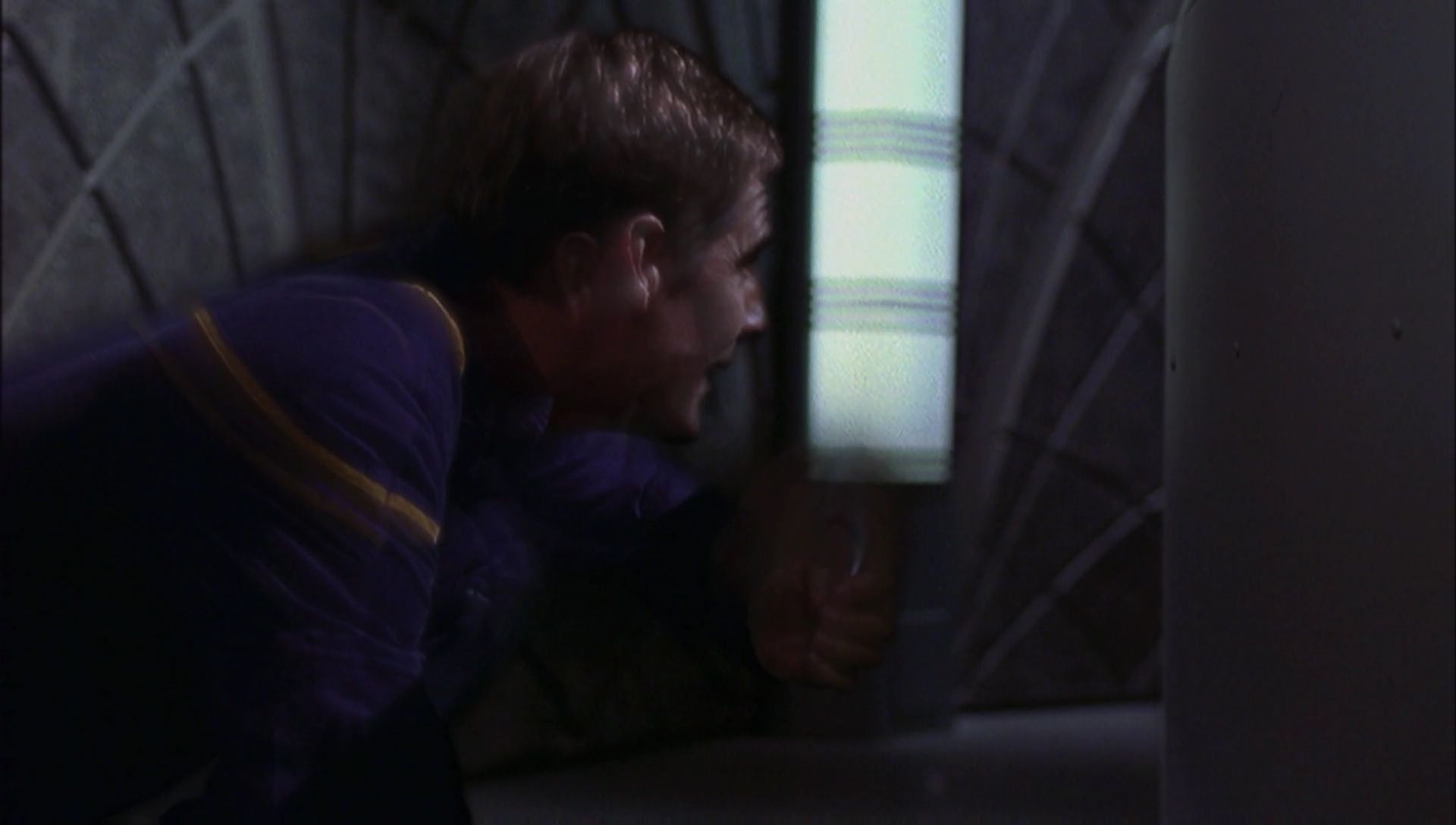 ariane179254_Enterprise_1x01-1x02_BrokenBow_5632.jpg
