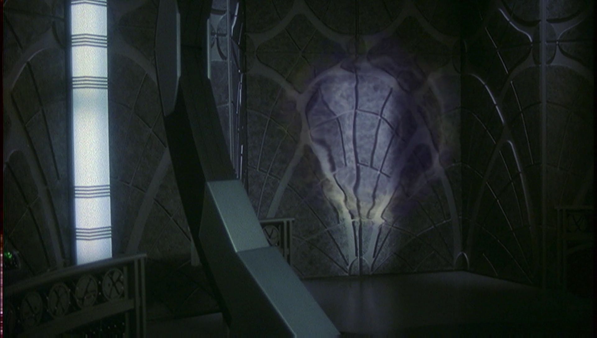 ariane179254_Enterprise_1x01-1x02_BrokenBow_5648.jpg