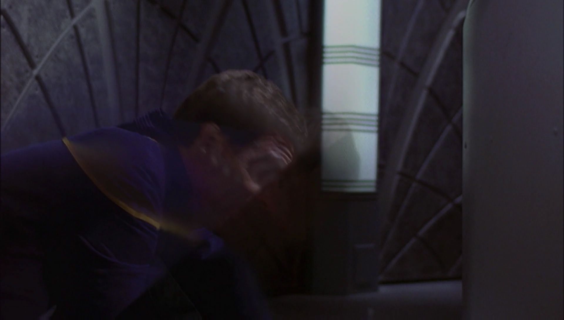 ariane179254_Enterprise_1x01-1x02_BrokenBow_5649.jpg