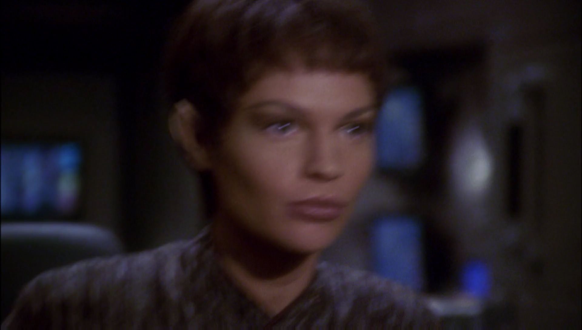 ariane179254_Enterprise_1x01-1x02_BrokenBow_5690.jpg