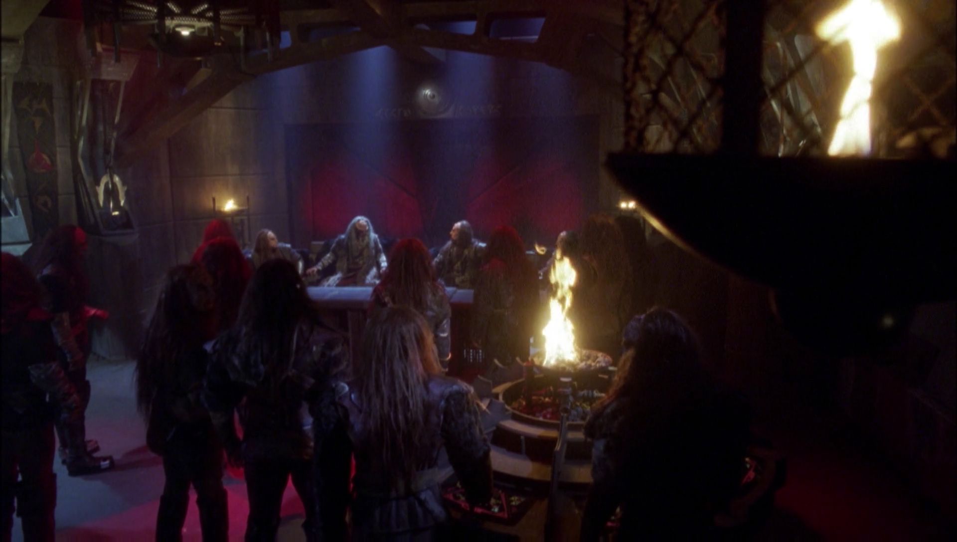 ariane179254_Enterprise_1x01-1x02_BrokenBow_5765.jpg