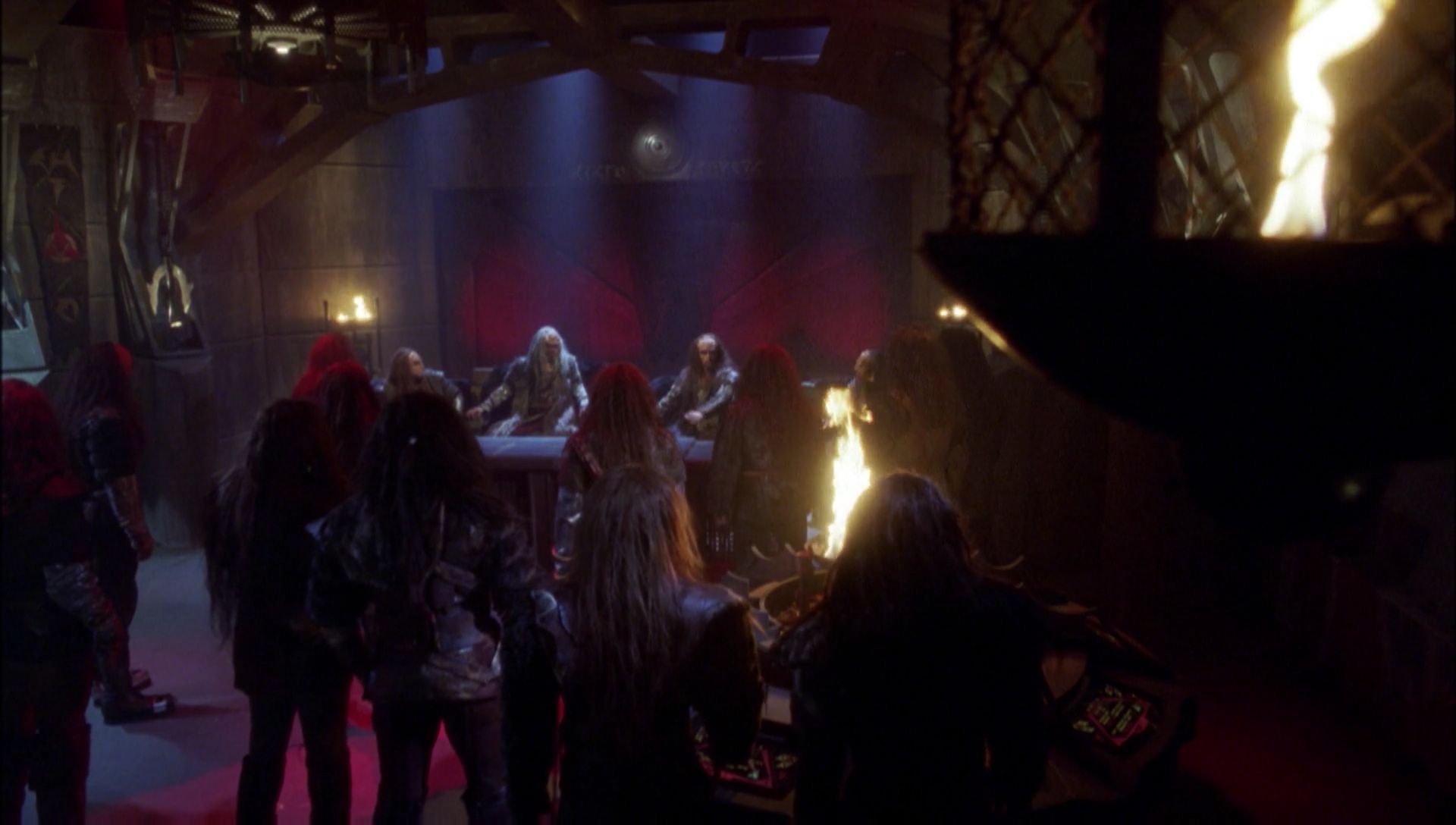 ariane179254_Enterprise_1x01-1x02_BrokenBow_5767.jpg
