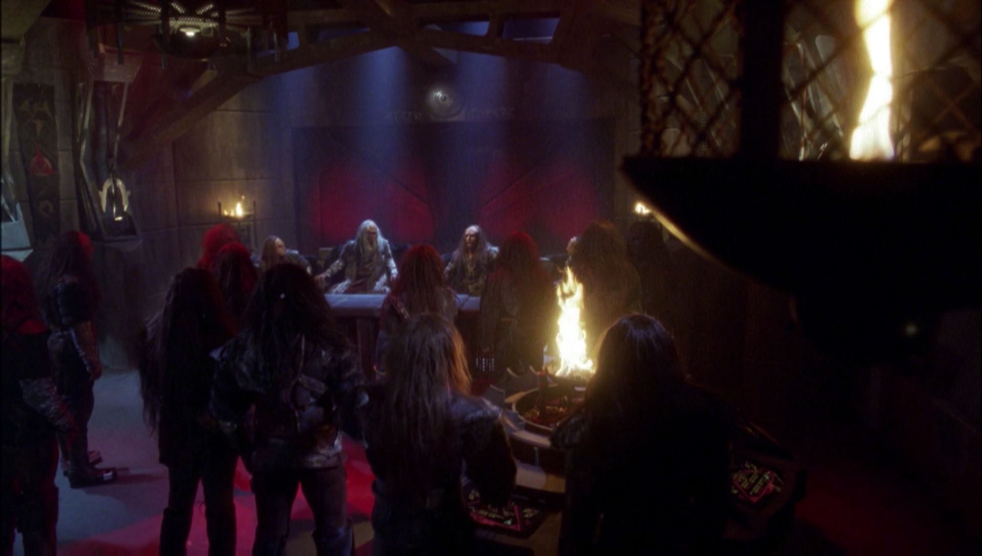 ariane179254_Enterprise_1x01-1x02_BrokenBow_5768.jpg