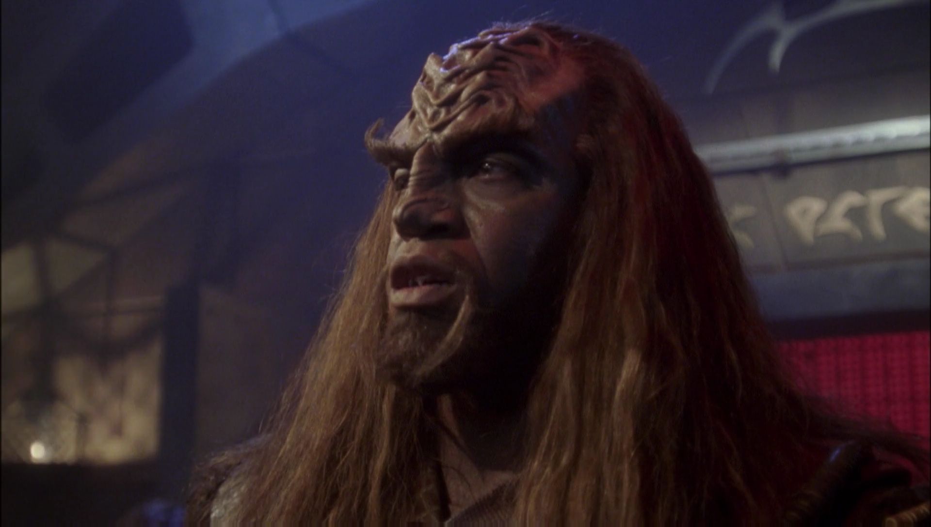 ariane179254_Enterprise_1x01-1x02_BrokenBow_5803.jpg