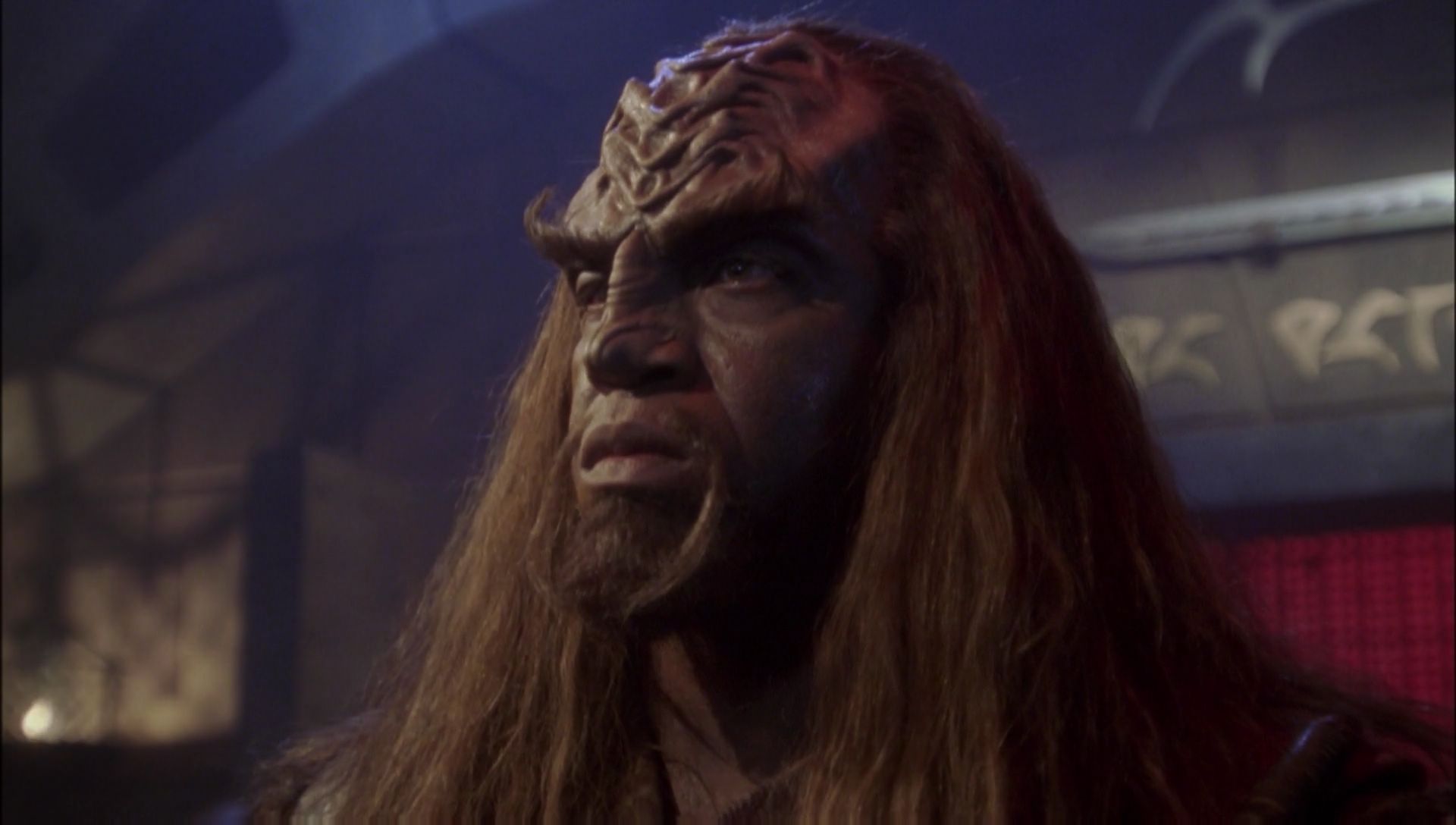 ariane179254_Enterprise_1x01-1x02_BrokenBow_5805.jpg