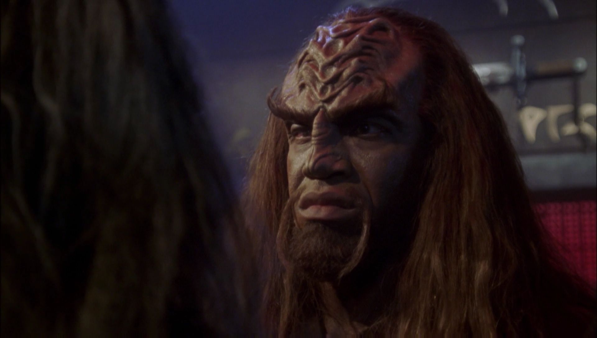 ariane179254_Enterprise_1x01-1x02_BrokenBow_5827.jpg