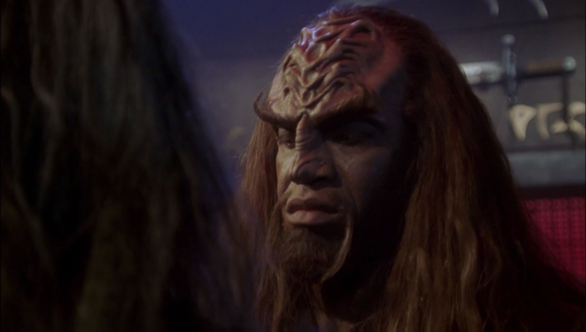 ariane179254_Enterprise_1x01-1x02_BrokenBow_5842.jpg
