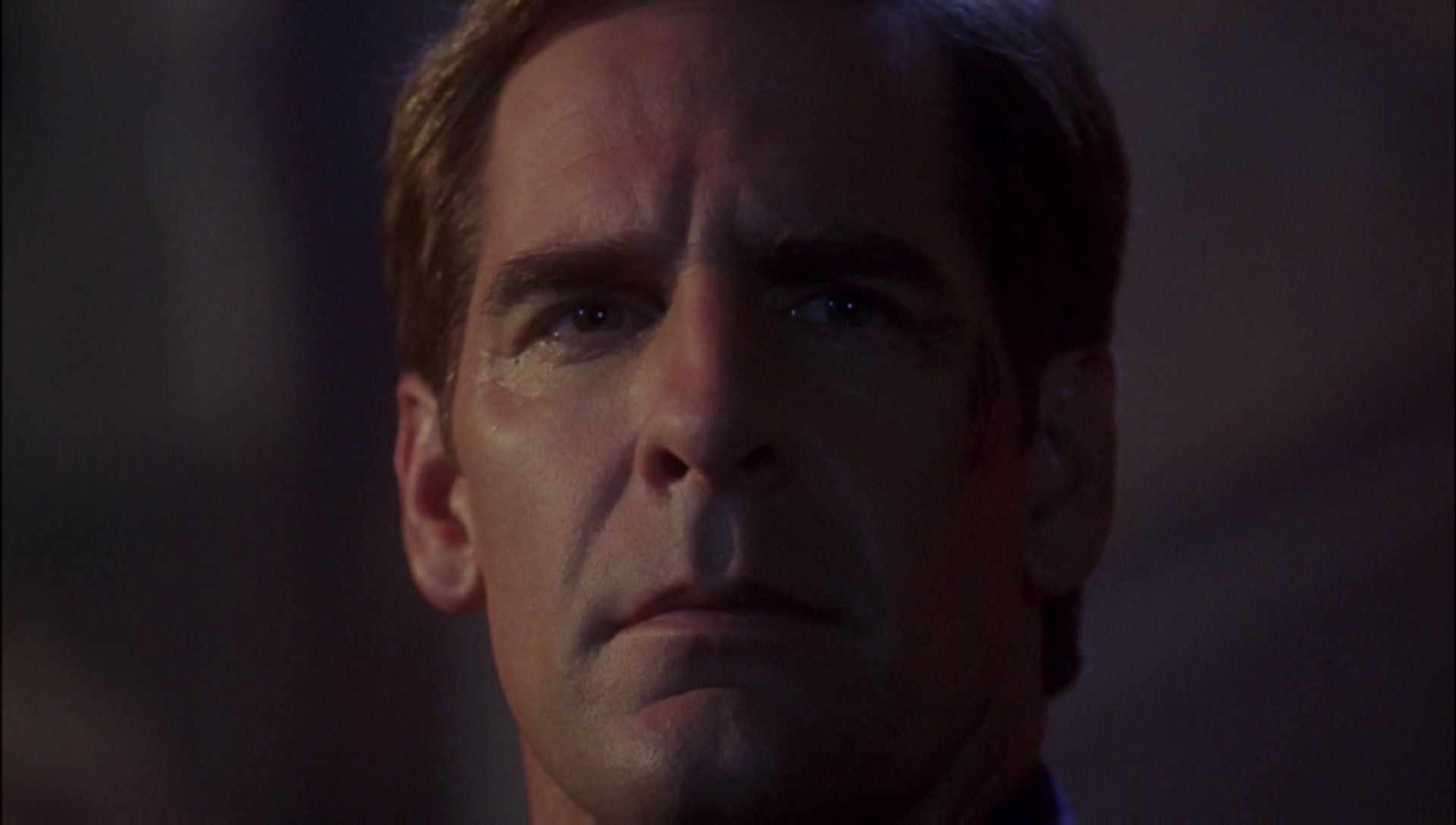 ariane179254_Enterprise_1x01-1x02_BrokenBow_5876.jpg