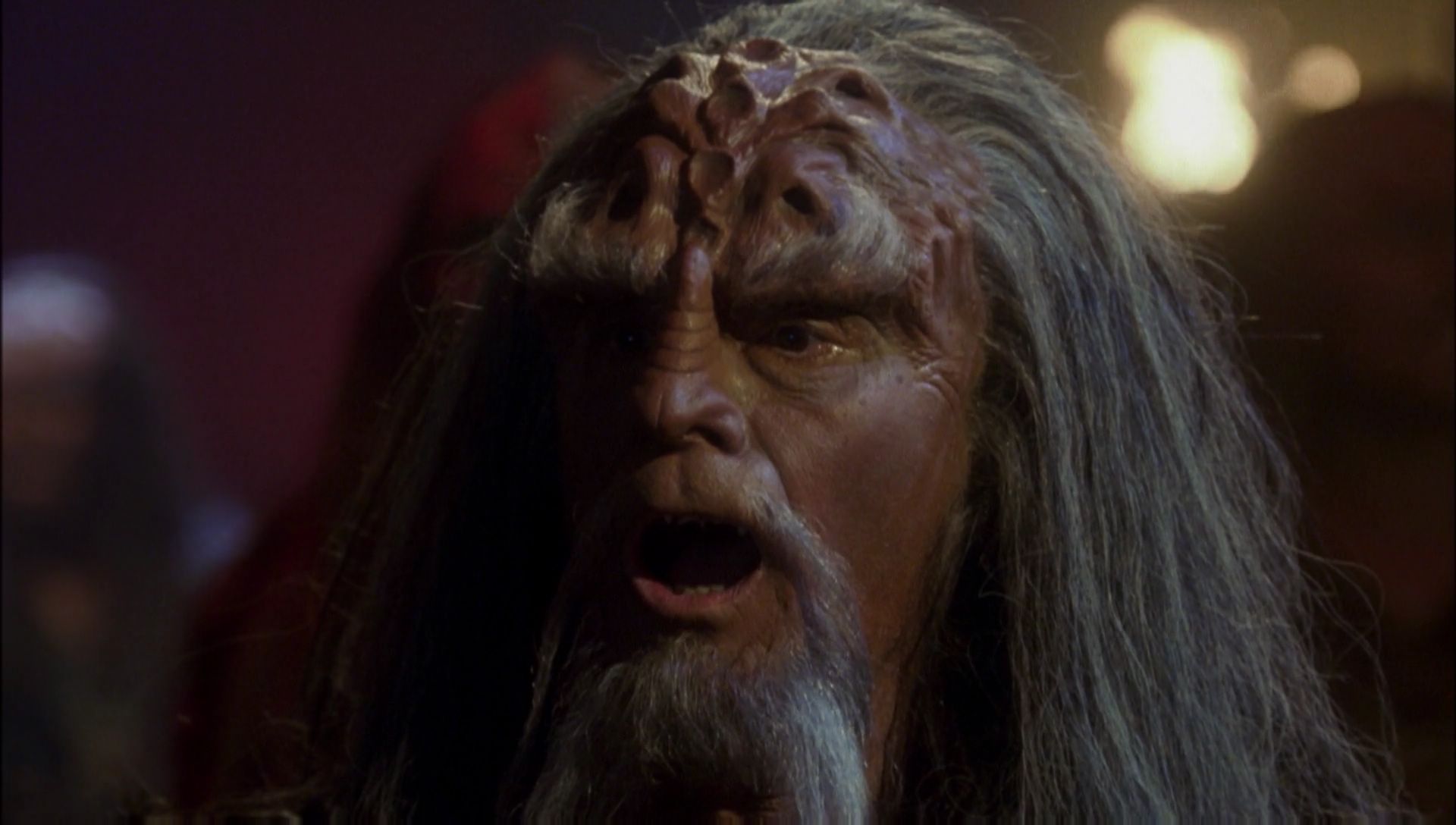 ariane179254_Enterprise_1x01-1x02_BrokenBow_5879.jpg