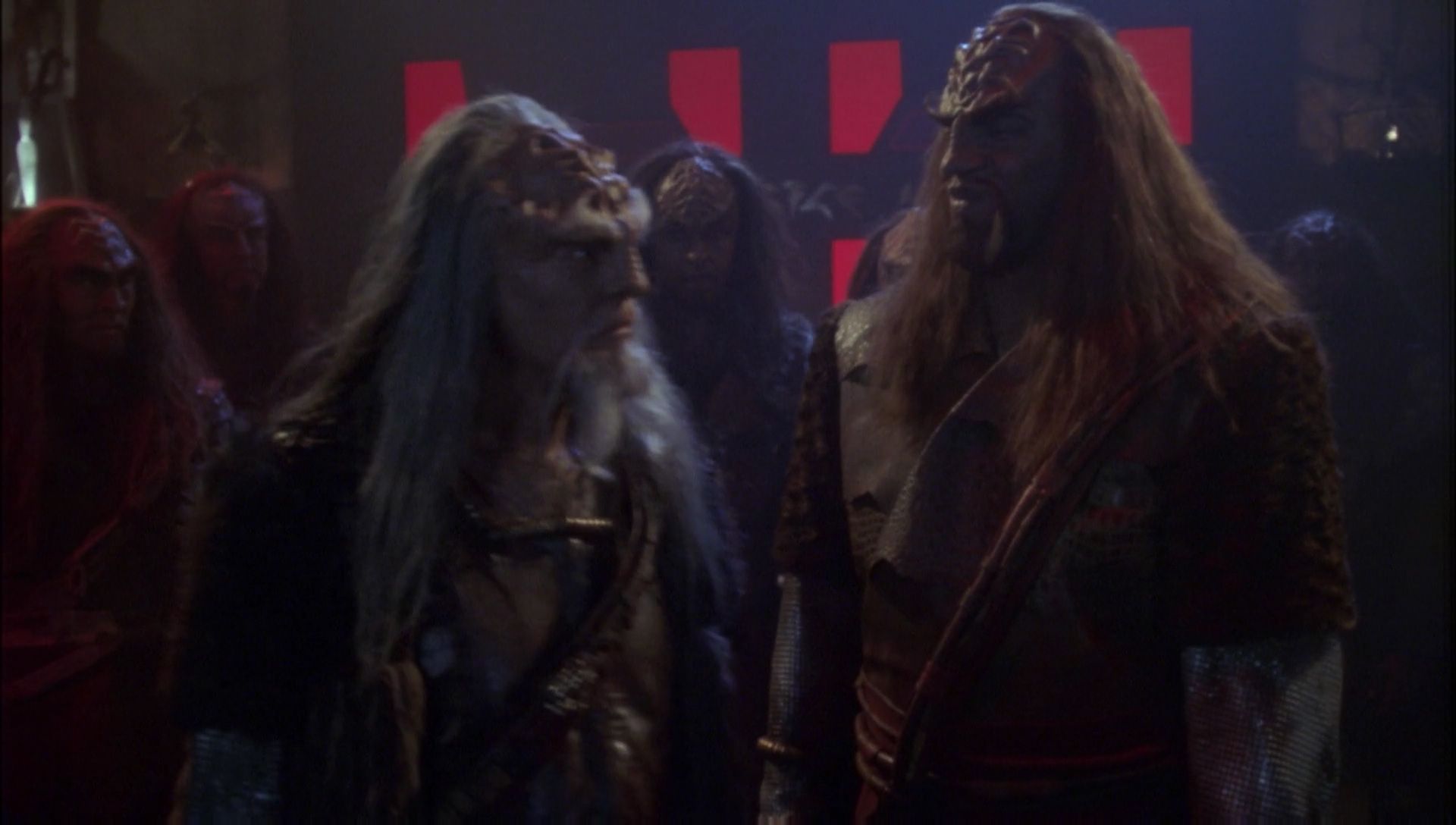 ariane179254_Enterprise_1x01-1x02_BrokenBow_5889.jpg