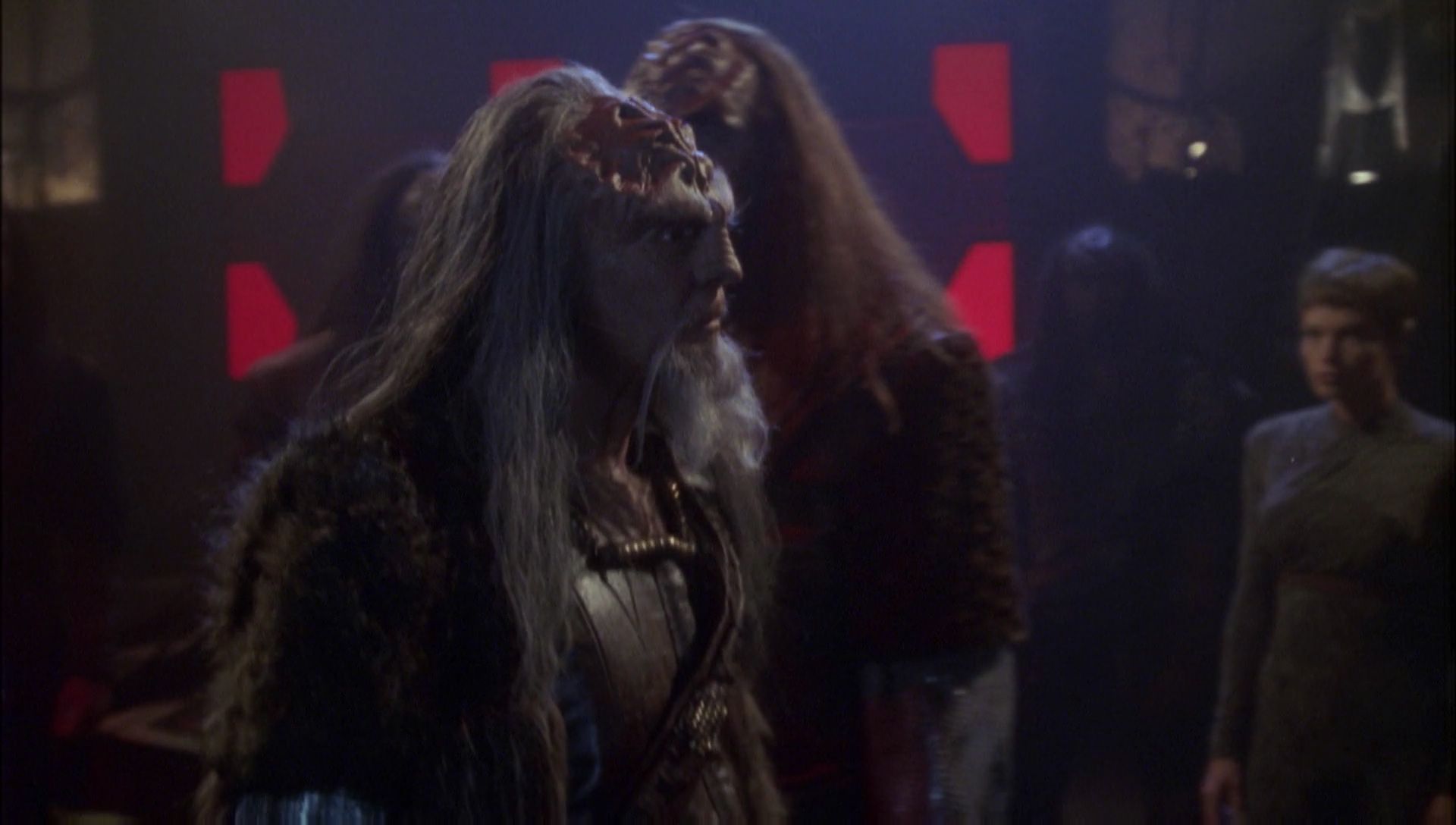 ariane179254_Enterprise_1x01-1x02_BrokenBow_5890.jpg