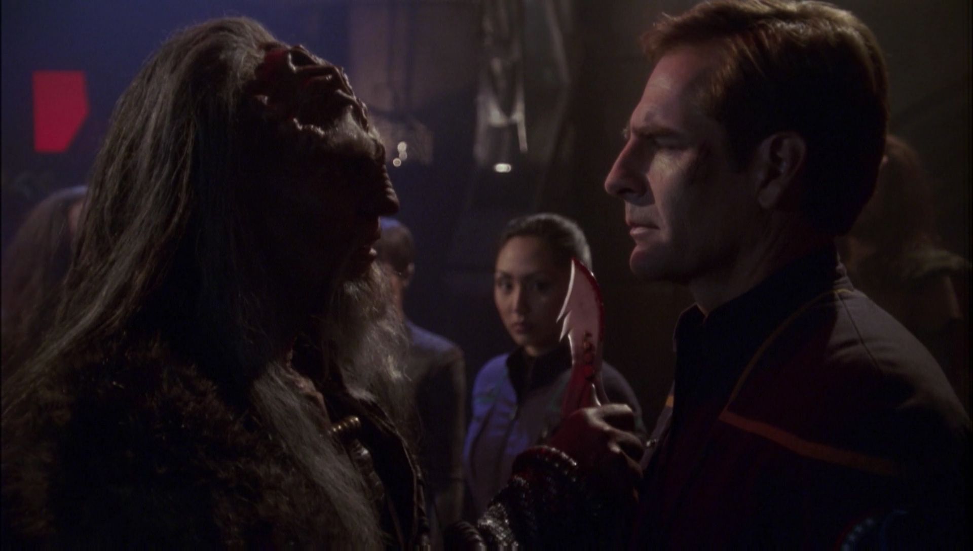 ariane179254_Enterprise_1x01-1x02_BrokenBow_5895.jpg