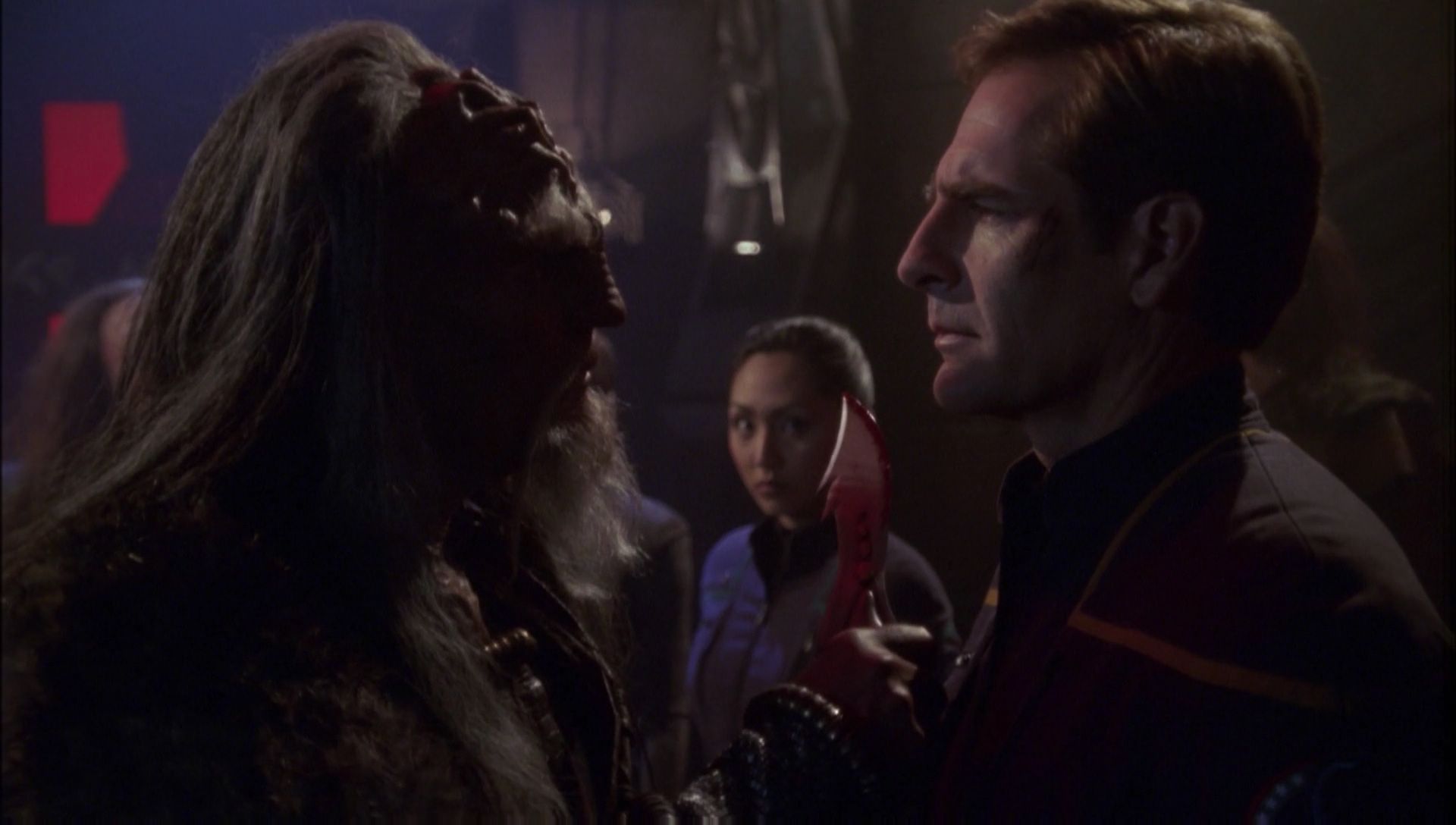 ariane179254_Enterprise_1x01-1x02_BrokenBow_5897.jpg