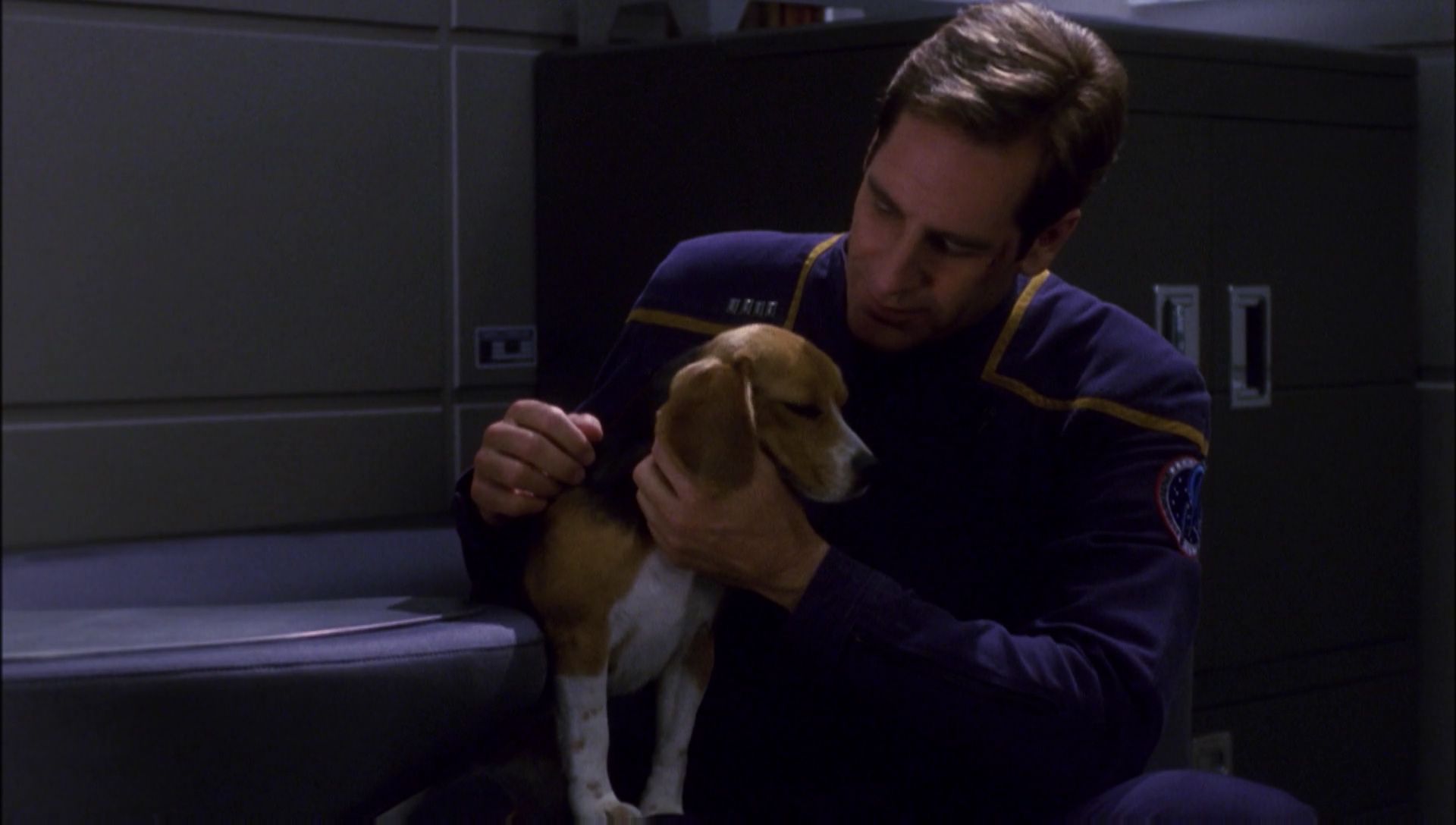 ariane179254_Enterprise_1x01-1x02_BrokenBow_5924.jpg