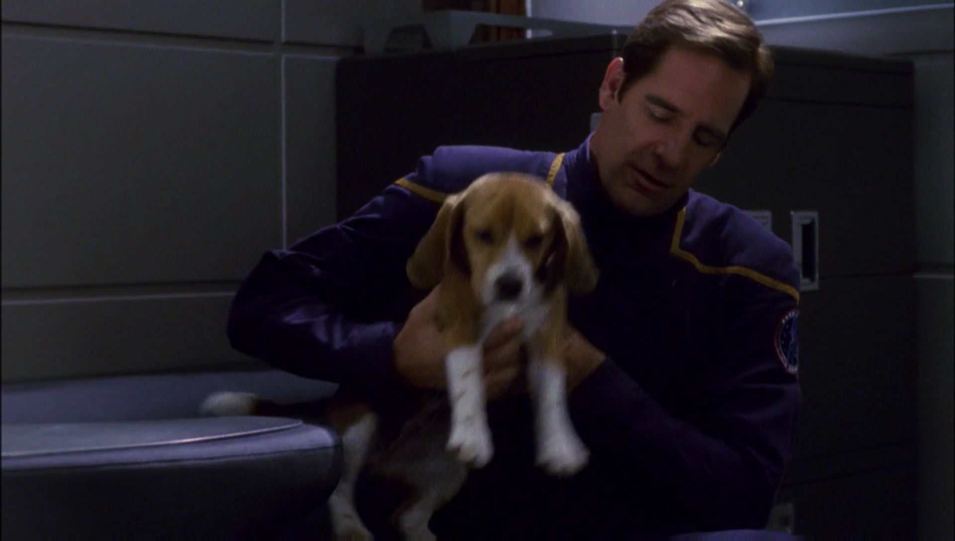 ariane179254_Enterprise_1x01-1x02_BrokenBow_5932.jpg