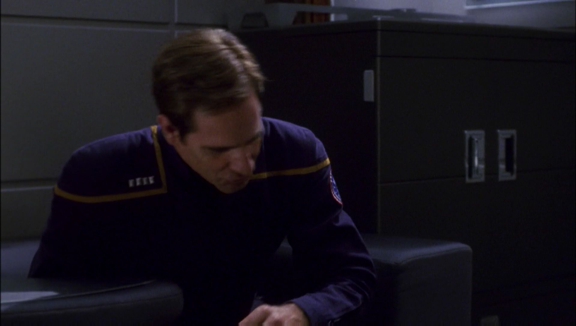 ariane179254_Enterprise_1x01-1x02_BrokenBow_5936.jpg