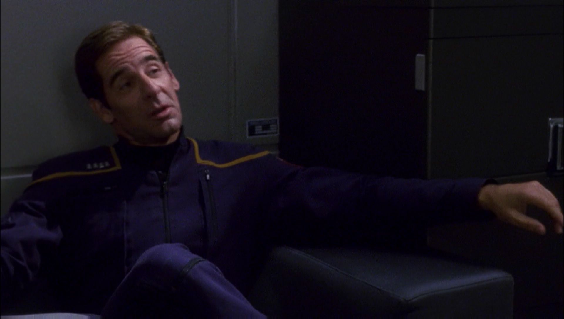 ariane179254_Enterprise_1x01-1x02_BrokenBow_5940.jpg