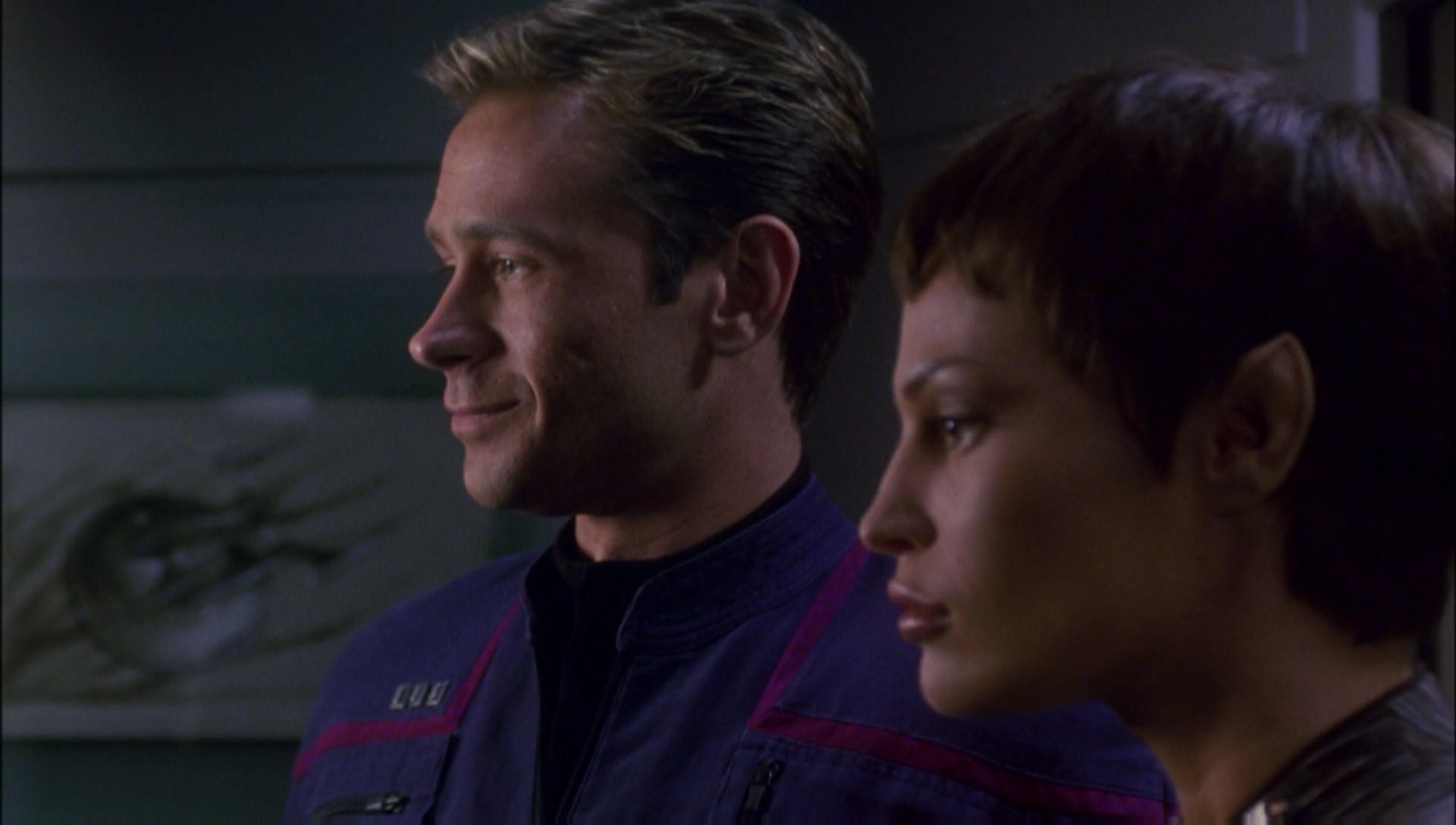 ariane179254_Enterprise_1x01-1x02_BrokenBow_5942.jpg